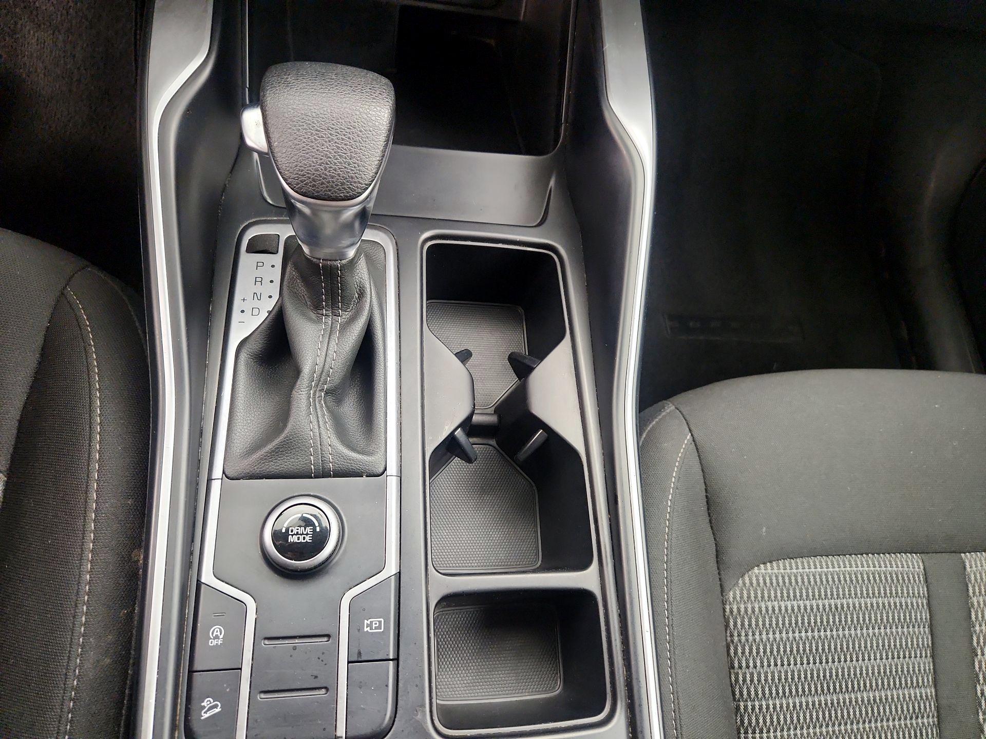 Thumbnail: 2022 Kia Sorento - 17