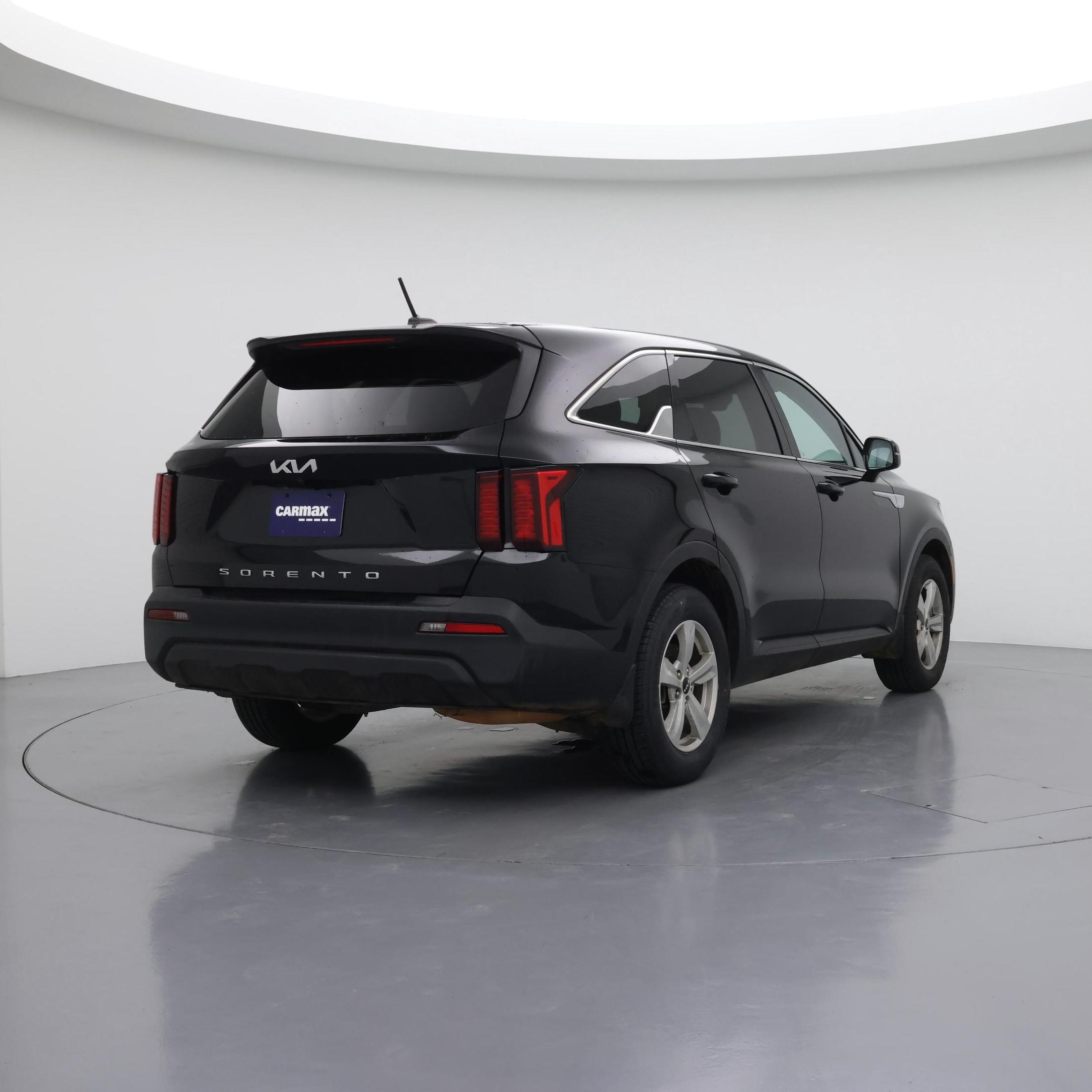 Thumbnail: 2022 Kia Sorento - 8