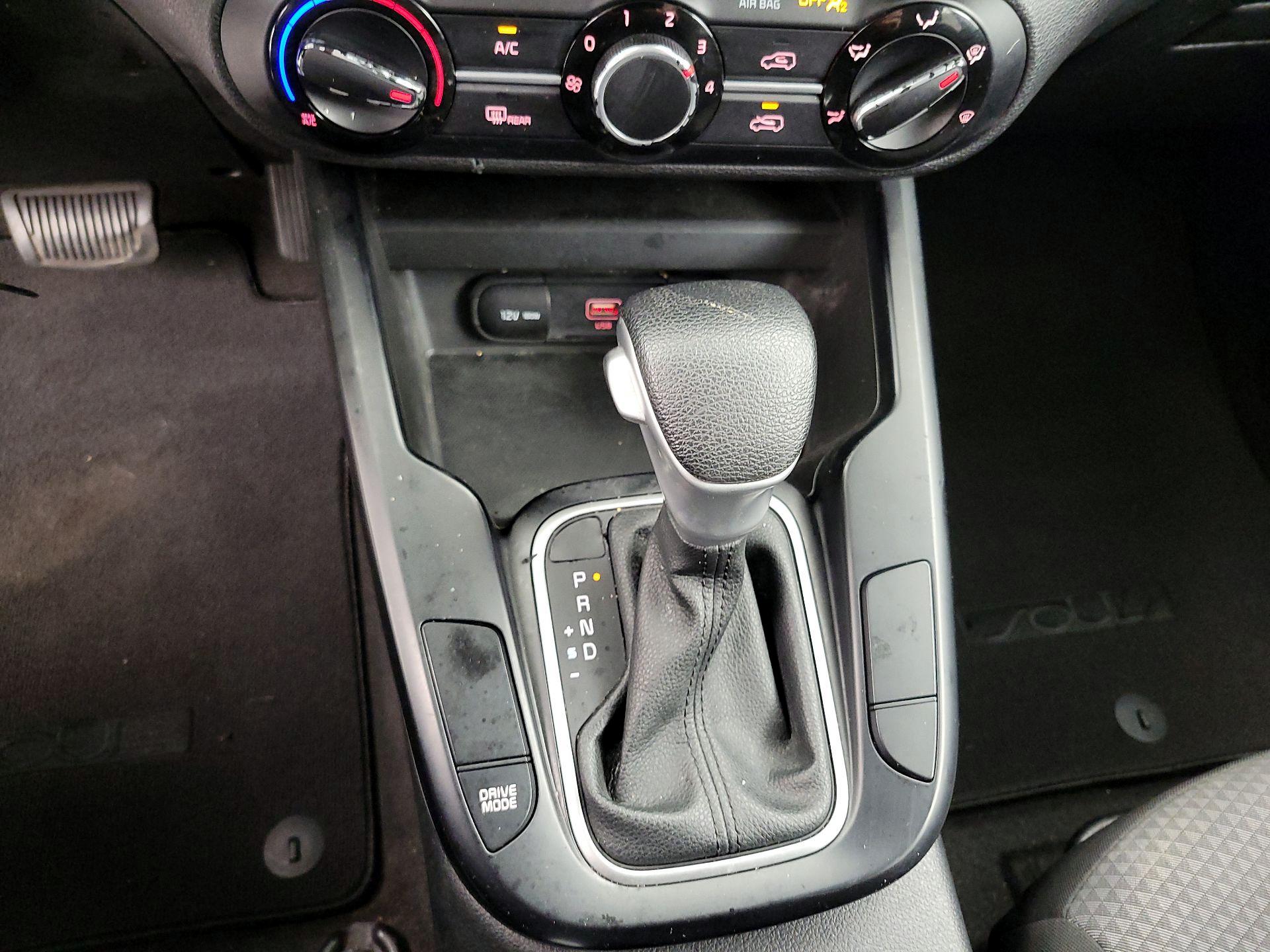 Thumbnail: 2022 Kia Soul - 17