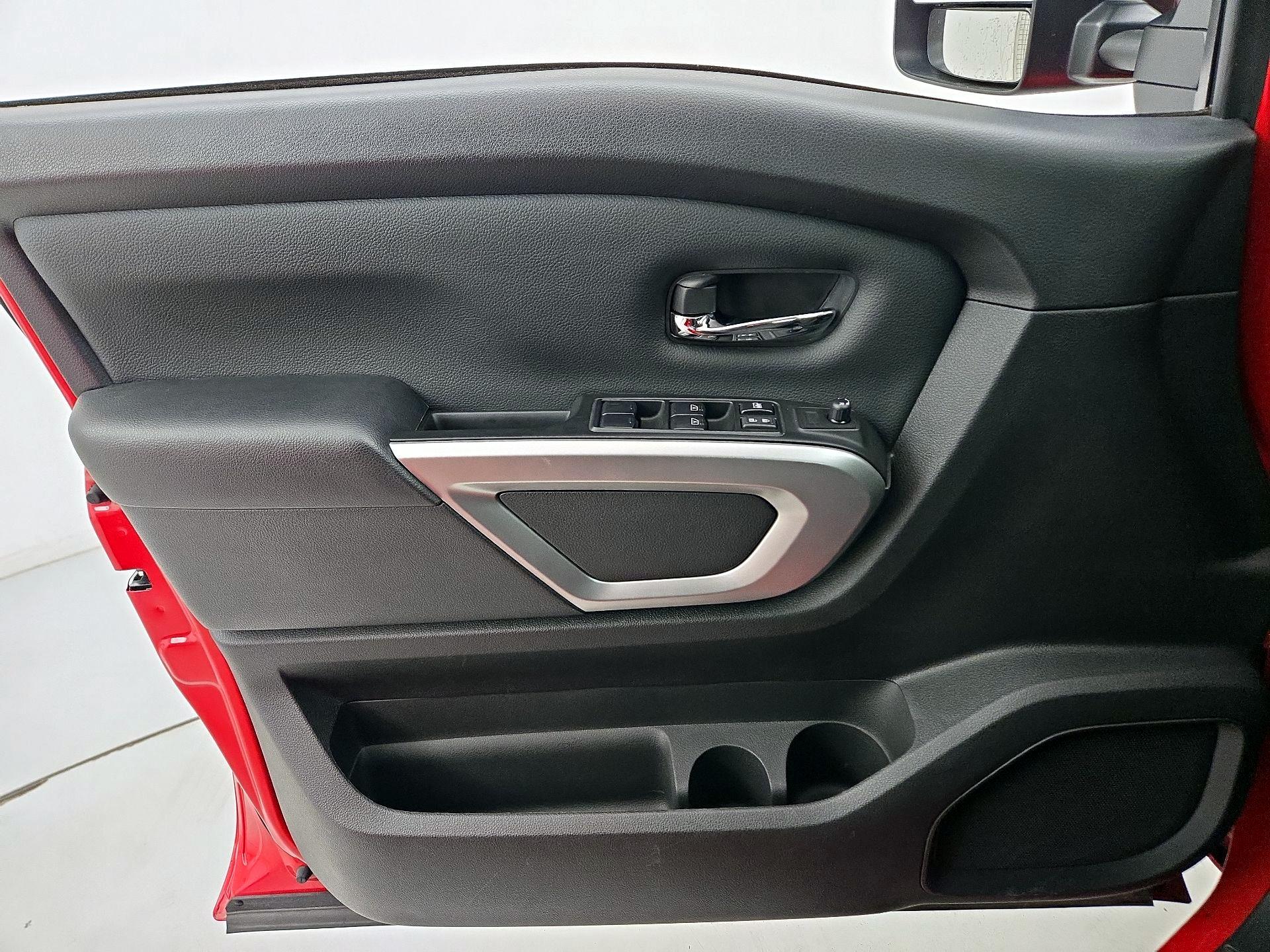 Thumbnail: 2024 Nissan Titan - 12