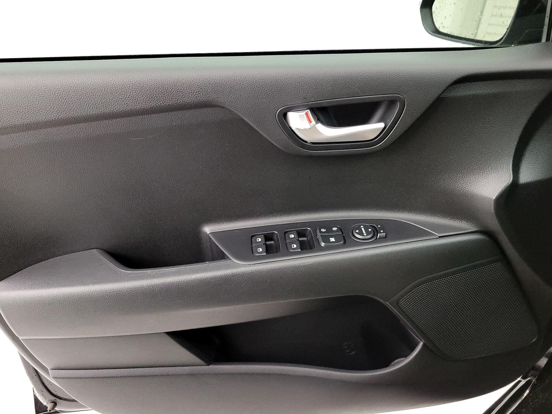 Thumbnail: 2023 Kia Rio - 12