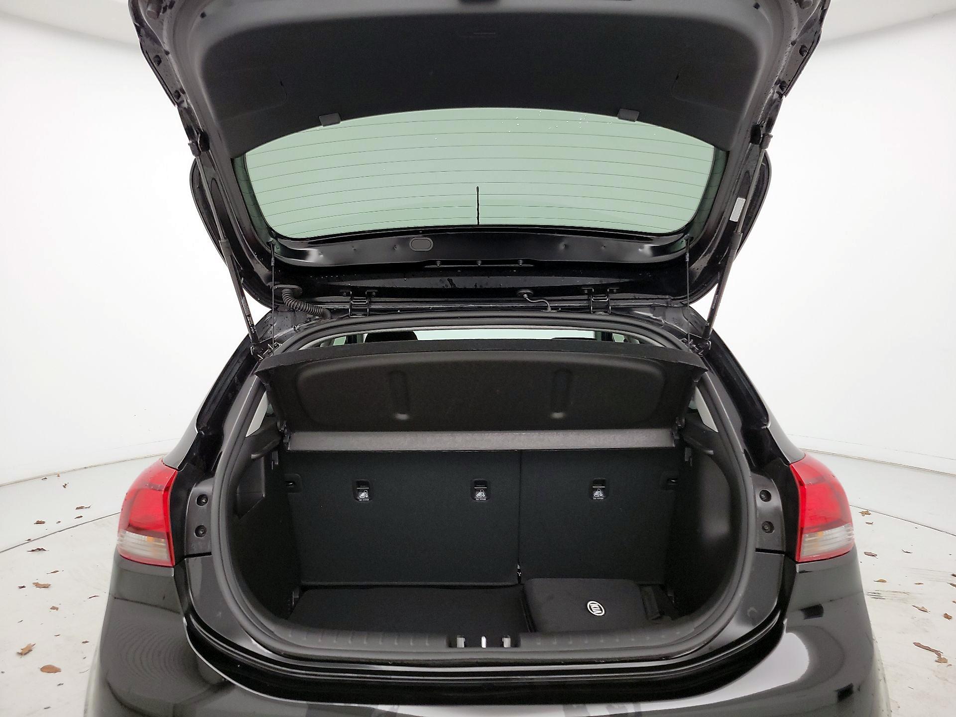 Thumbnail: 2023 Kia Rio - 20