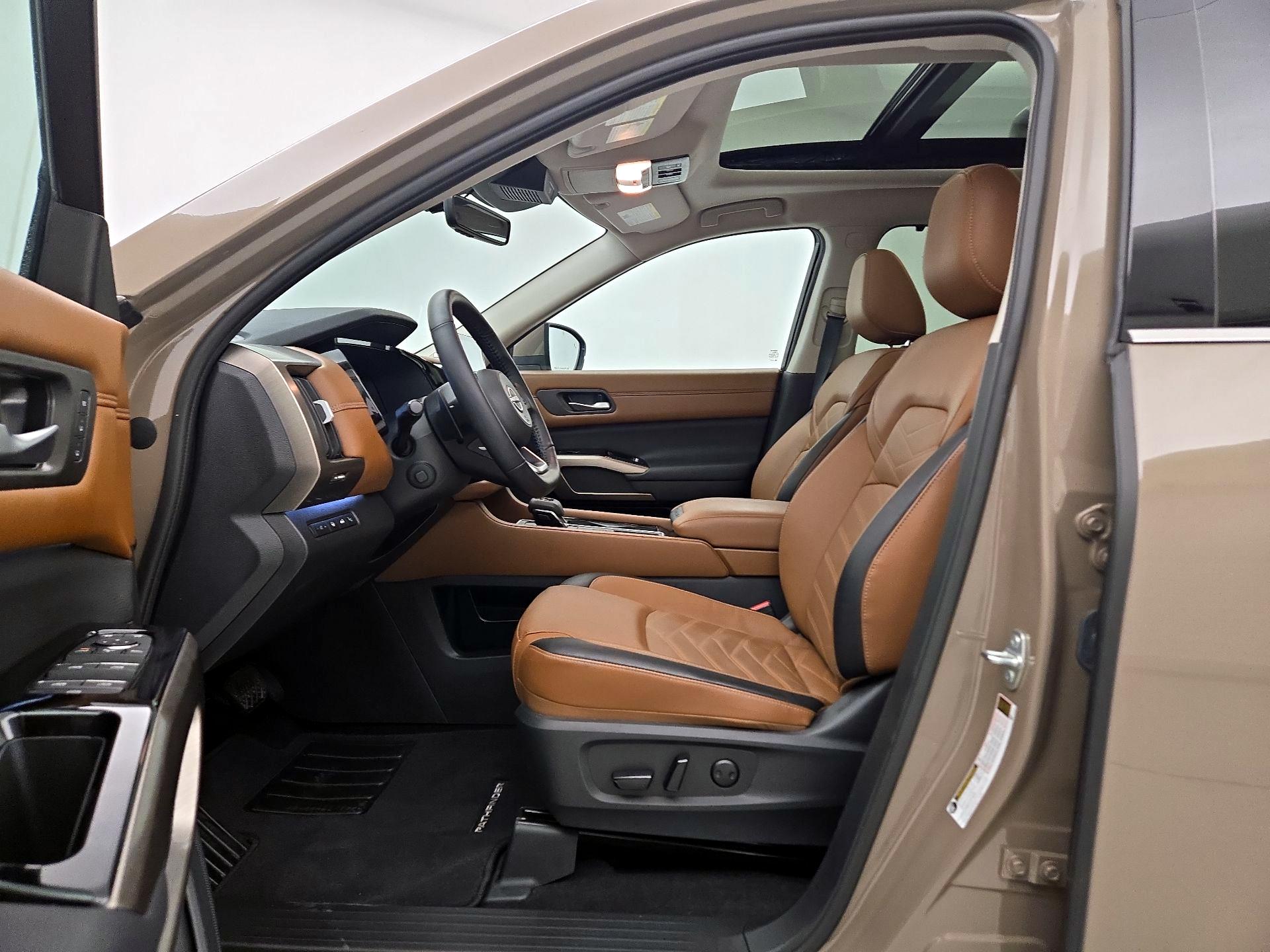 Thumbnail: 2024 Nissan Pathfinder - 11