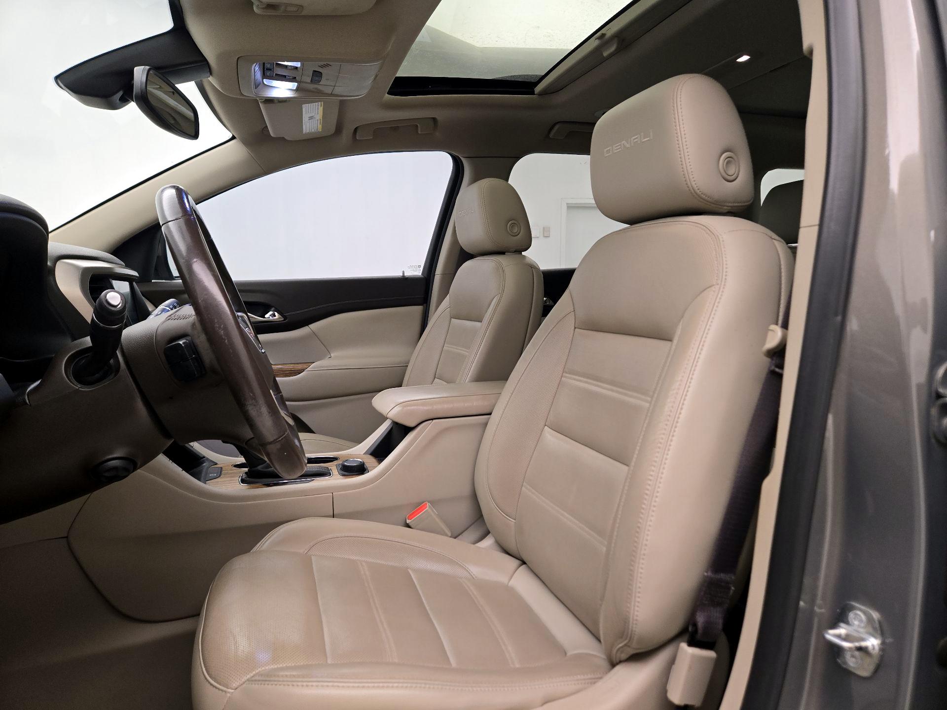 Thumbnail: 2019 GMC Acadia - 11