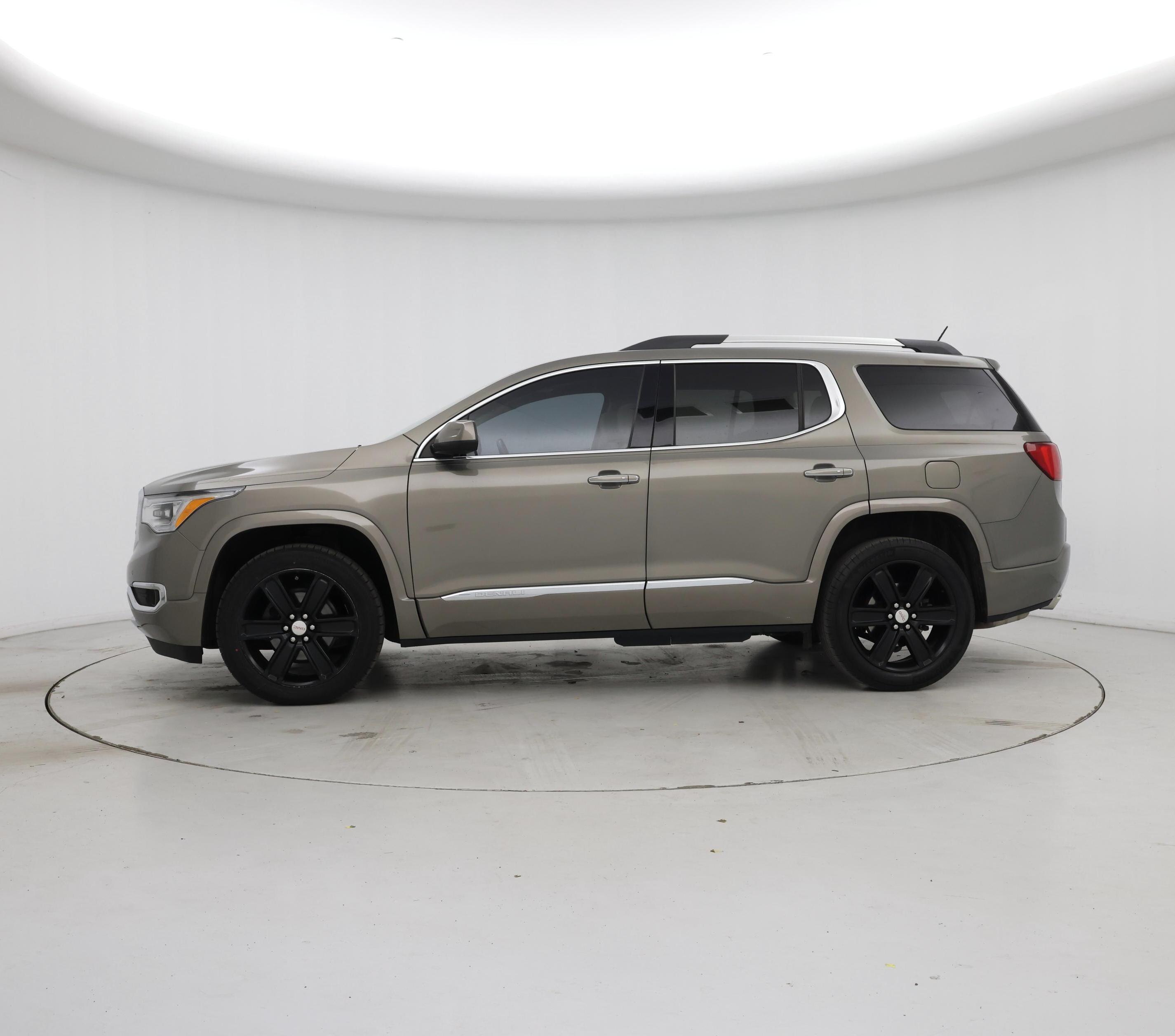 Thumbnail: 2019 GMC Acadia - 3