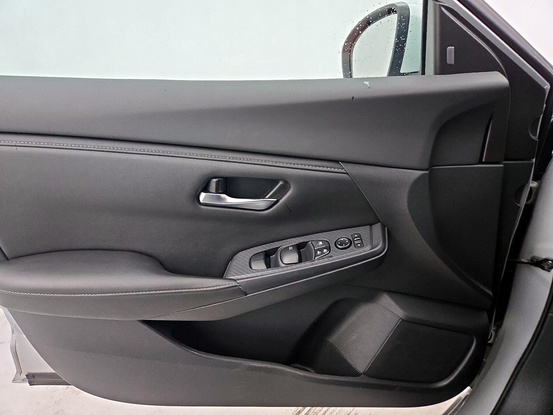 Thumbnail: 2022 Nissan Sentra - 12