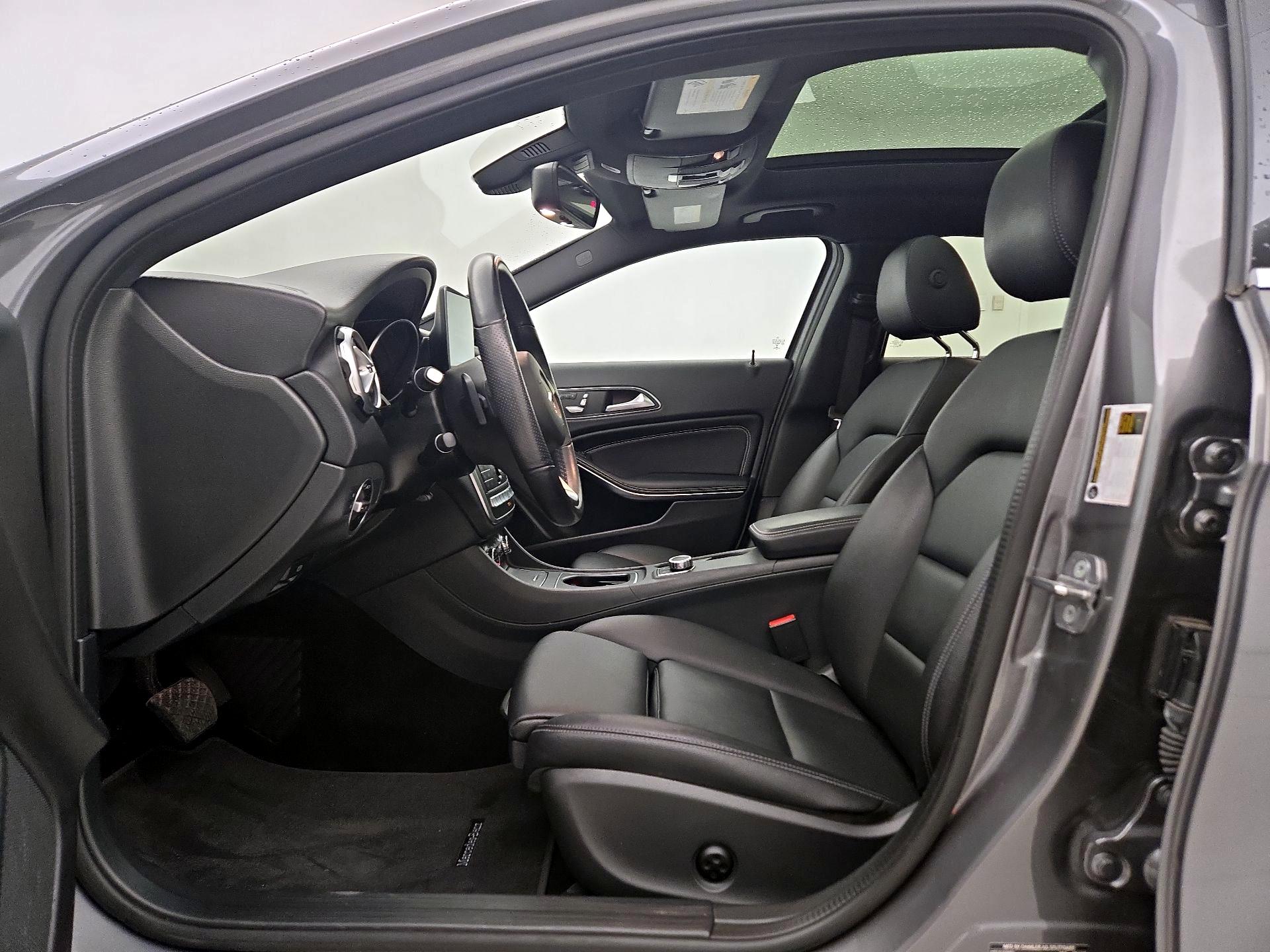 Thumbnail: 2020 Mercedes-Benz GLA - 11