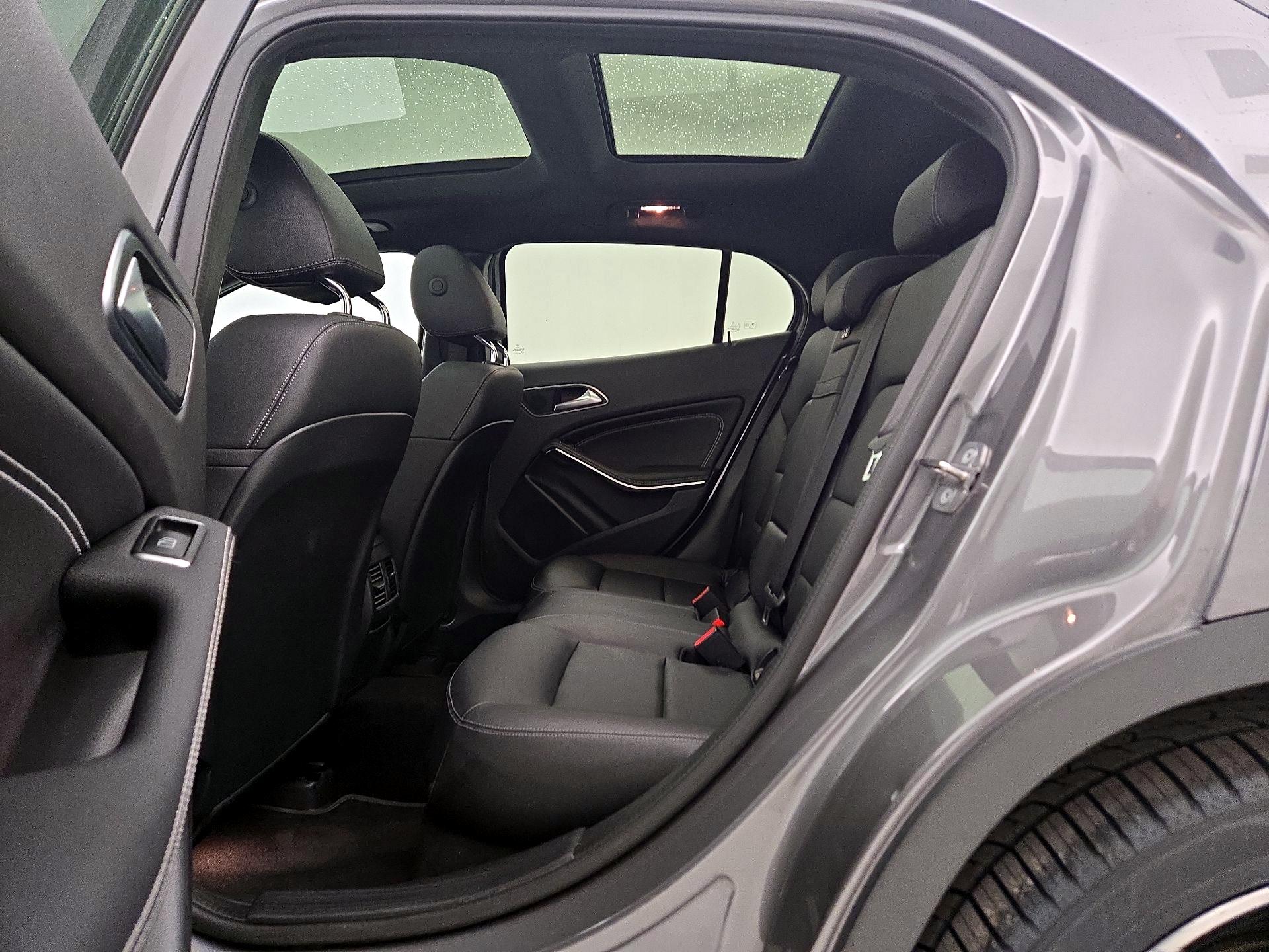 Thumbnail: 2020 Mercedes-Benz GLA - 20