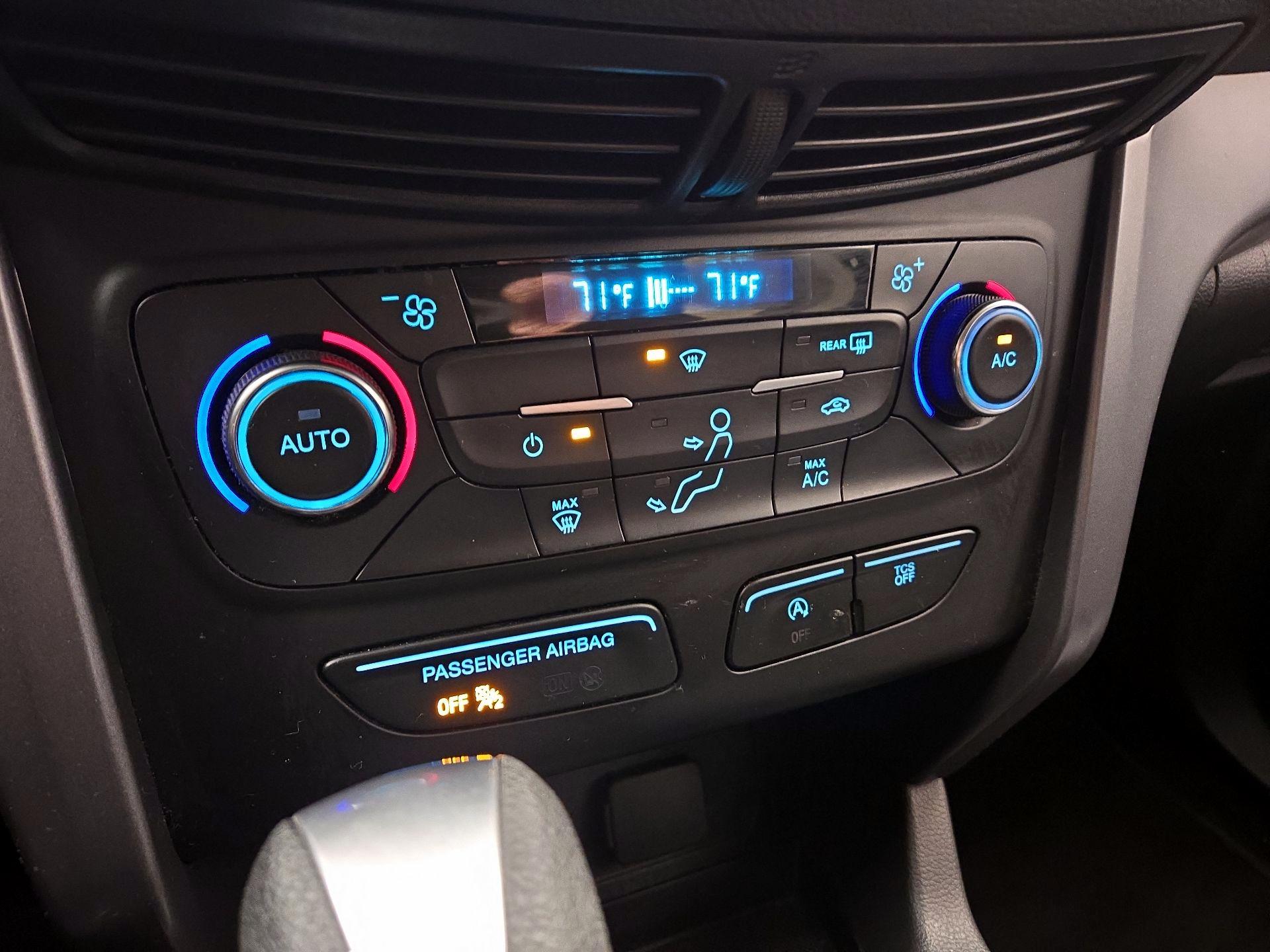 Thumbnail: 2017 Ford Escape - 16