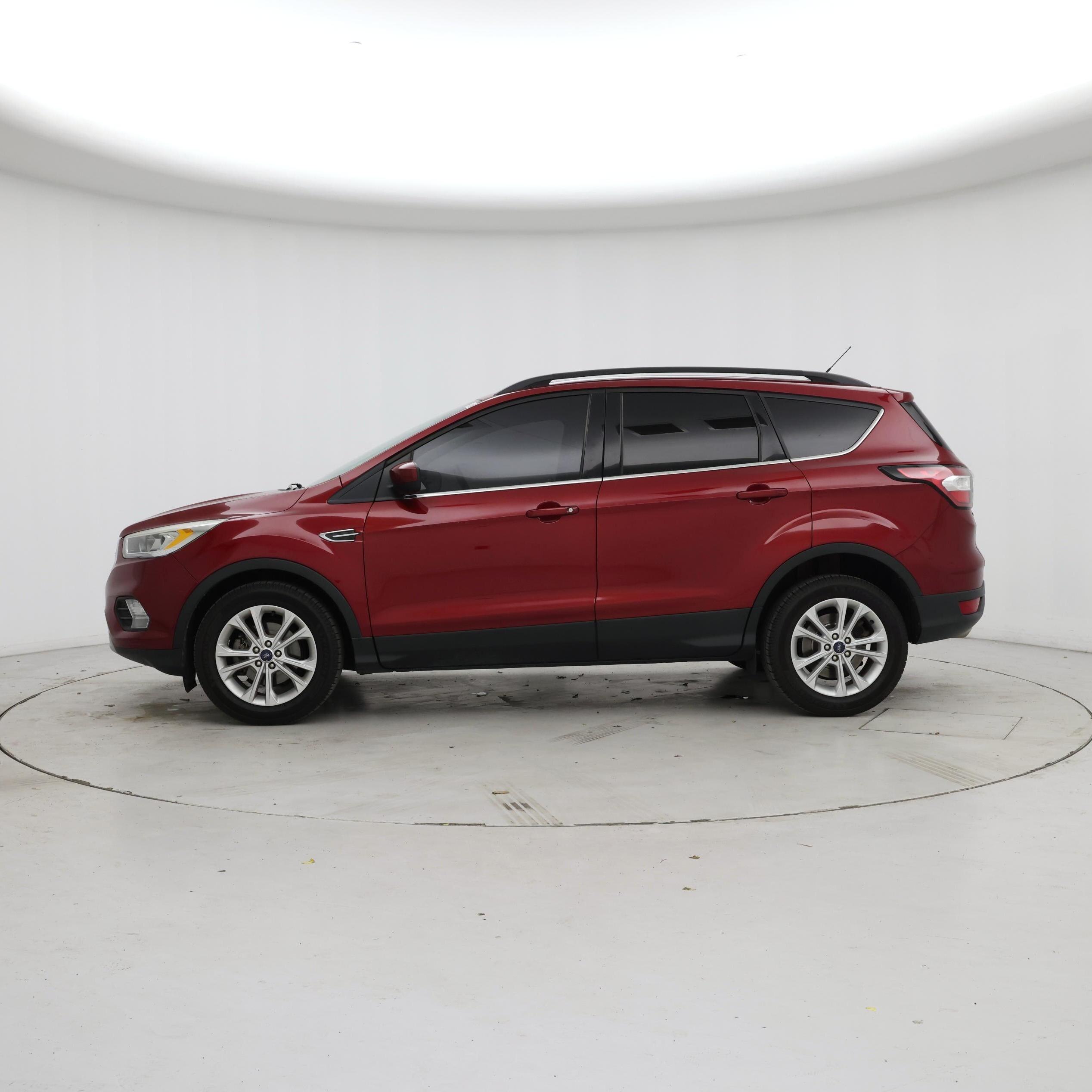 Thumbnail: 2017 Ford Escape - 3