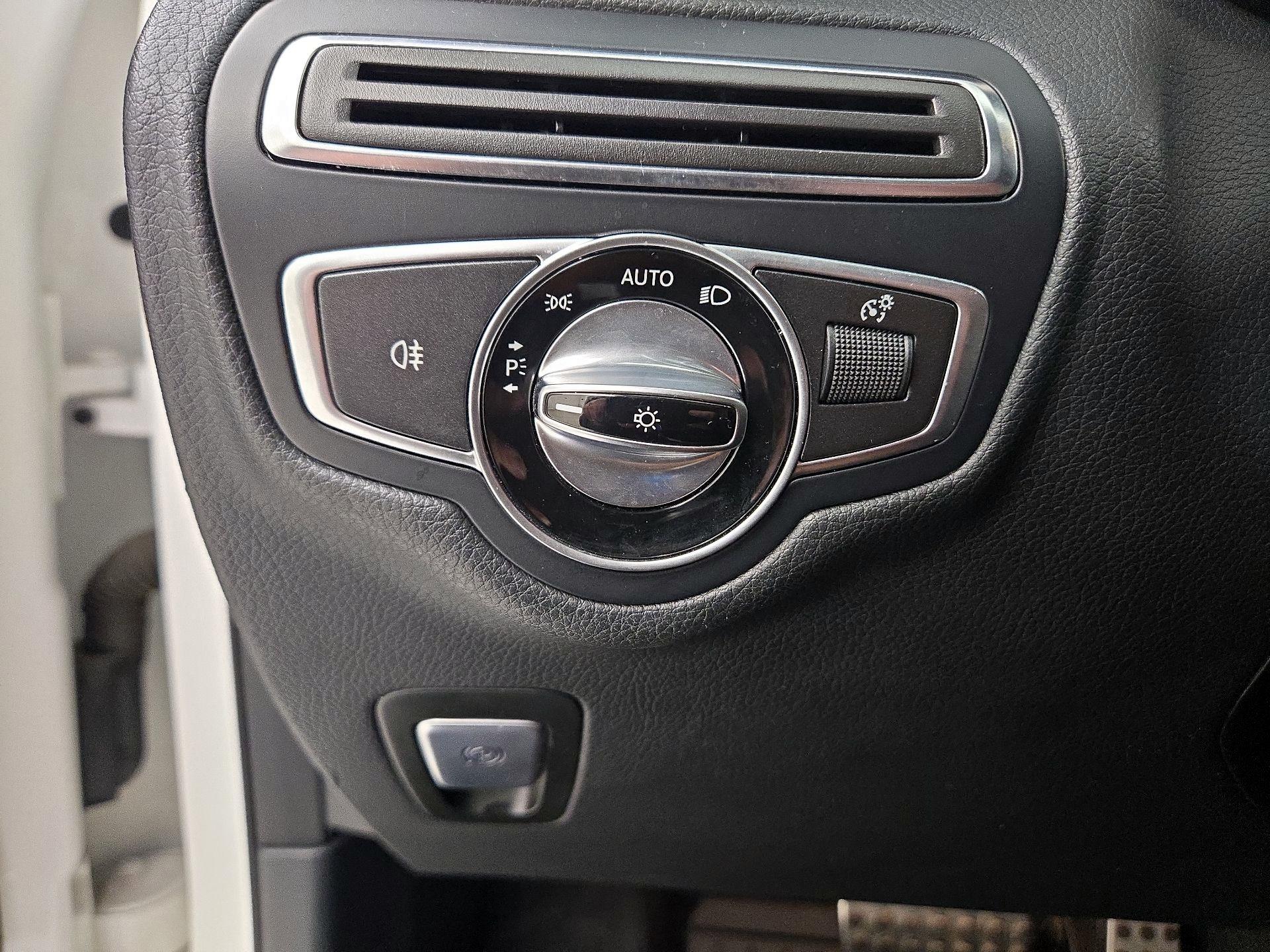 Thumbnail: 2017 Mercedes-Benz GLC - 13