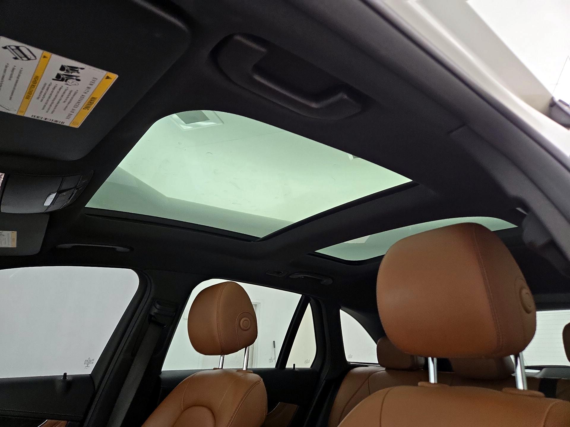 Thumbnail: 2017 Mercedes-Benz GLC - 20