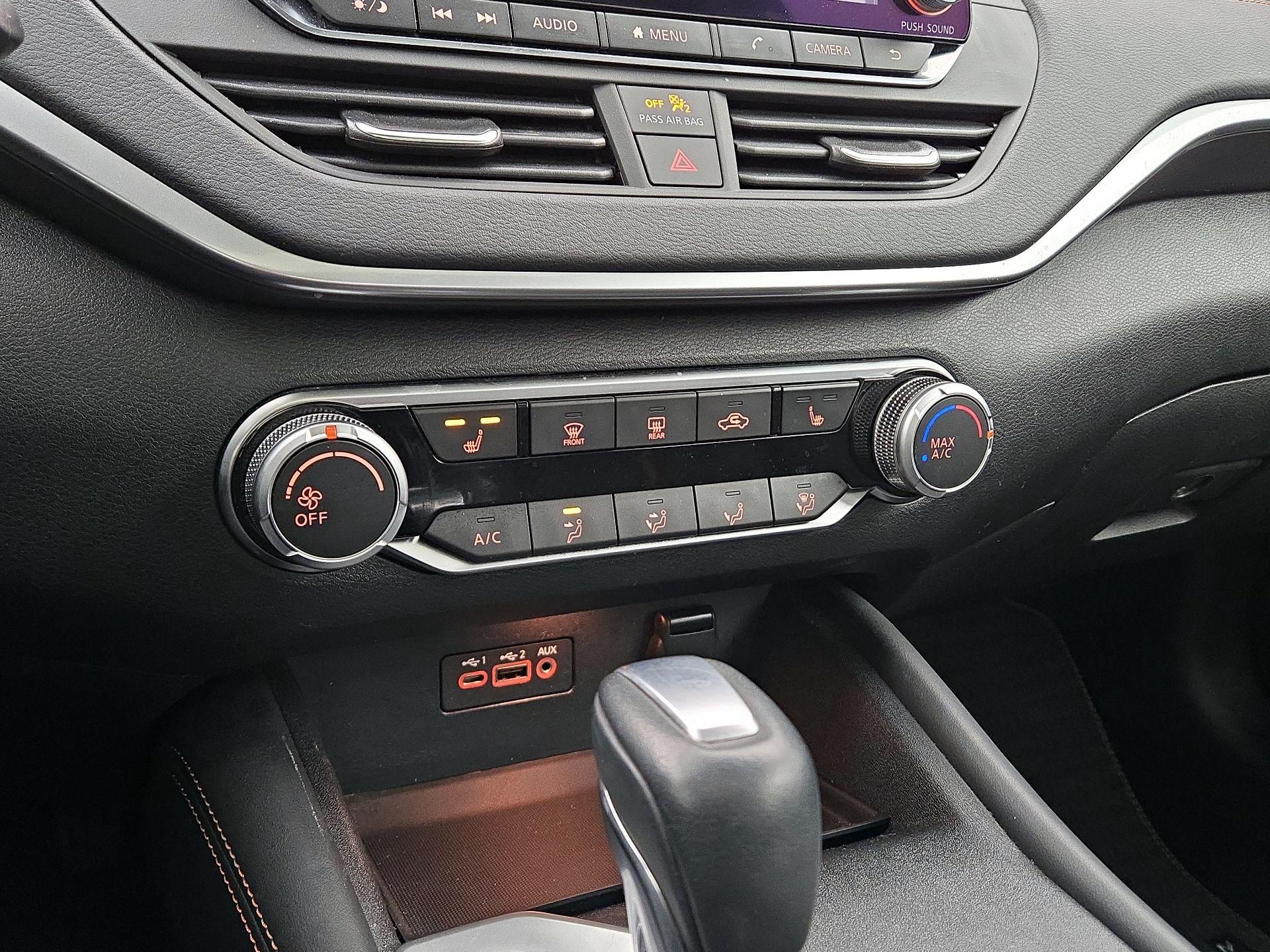 Thumbnail: 2019 Nissan Altima - 16