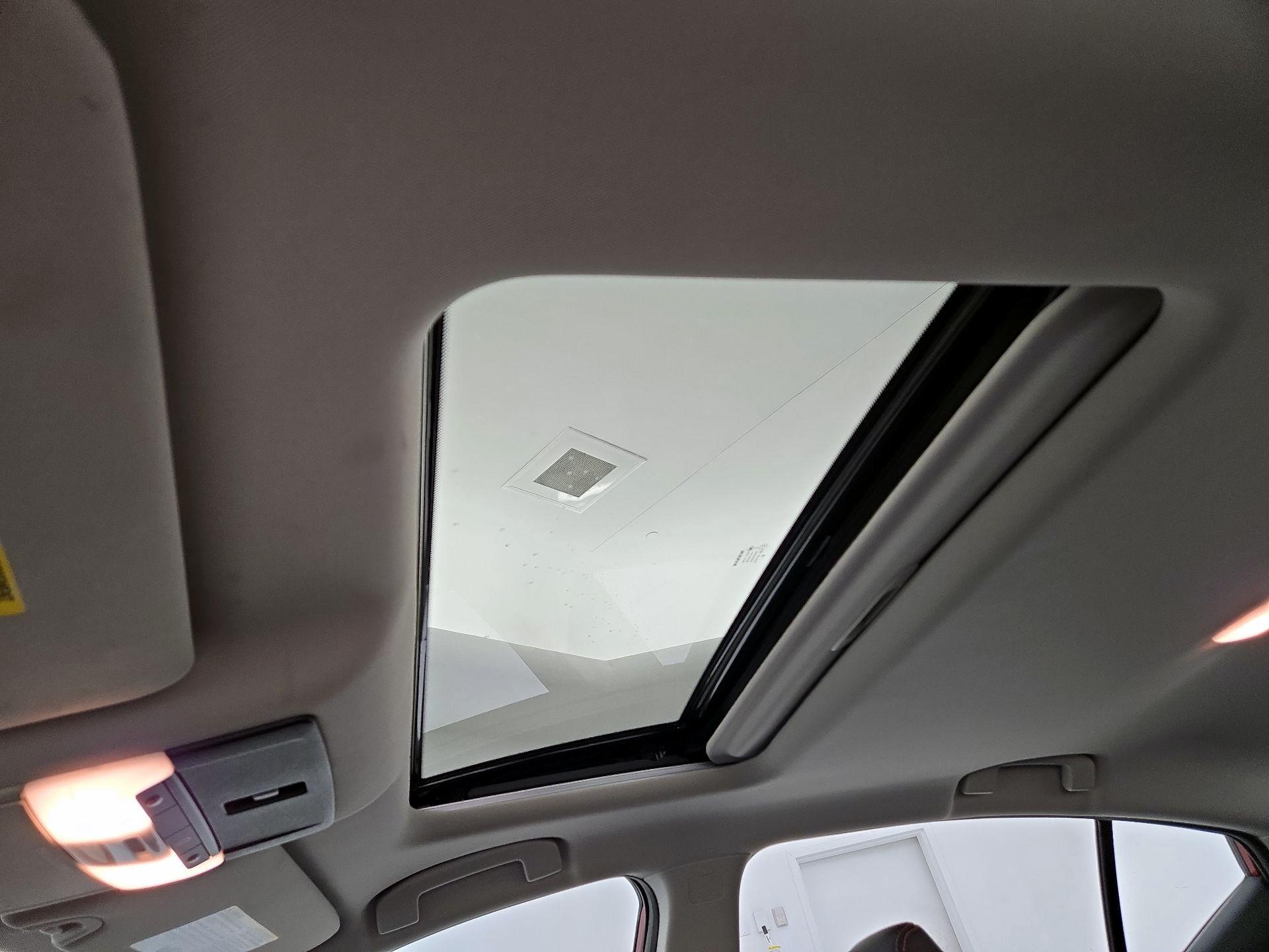 Thumbnail: 2019 Nissan Altima - 19