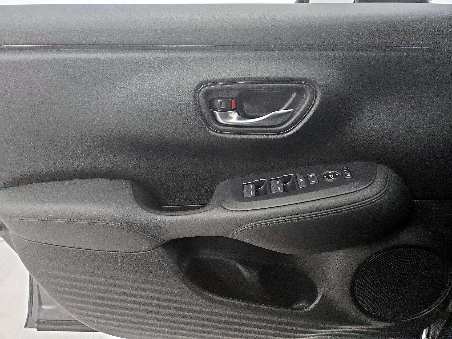 Thumbnail: 2025 Honda HR-V - 12