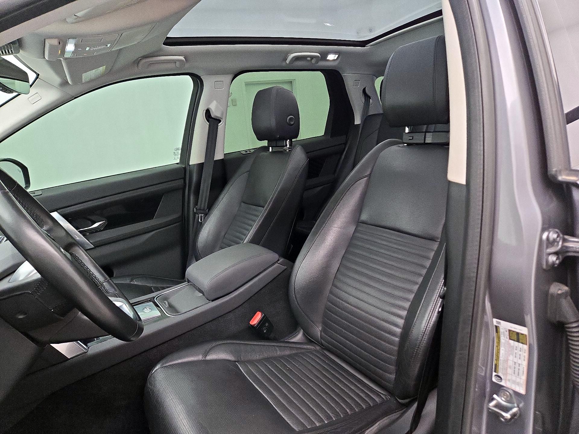 Thumbnail: 2020 Land Rover Discovery Sport - 11