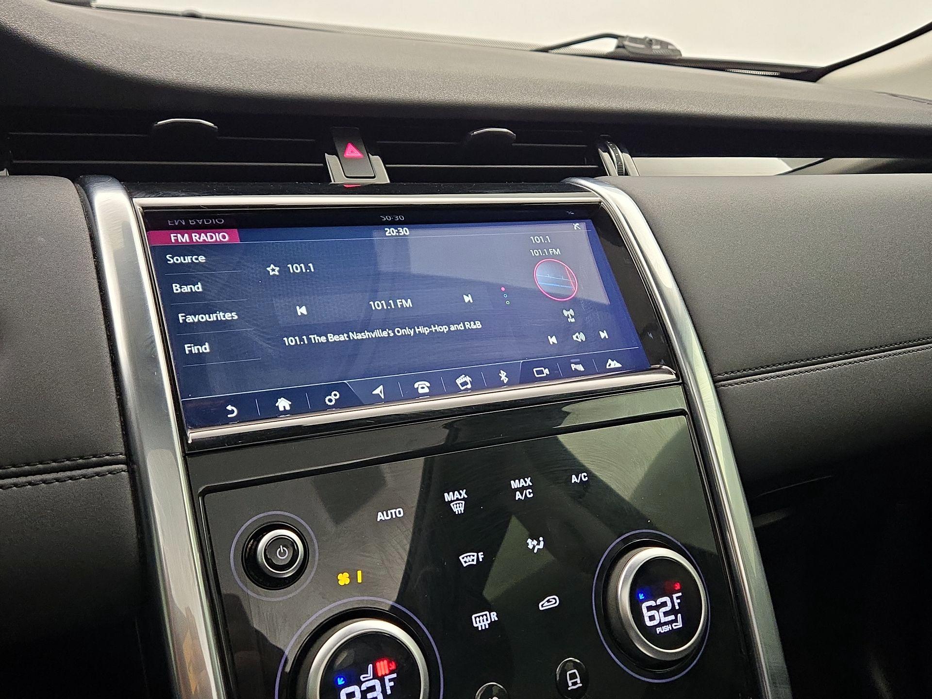 Thumbnail: 2020 Land Rover Discovery Sport - 15