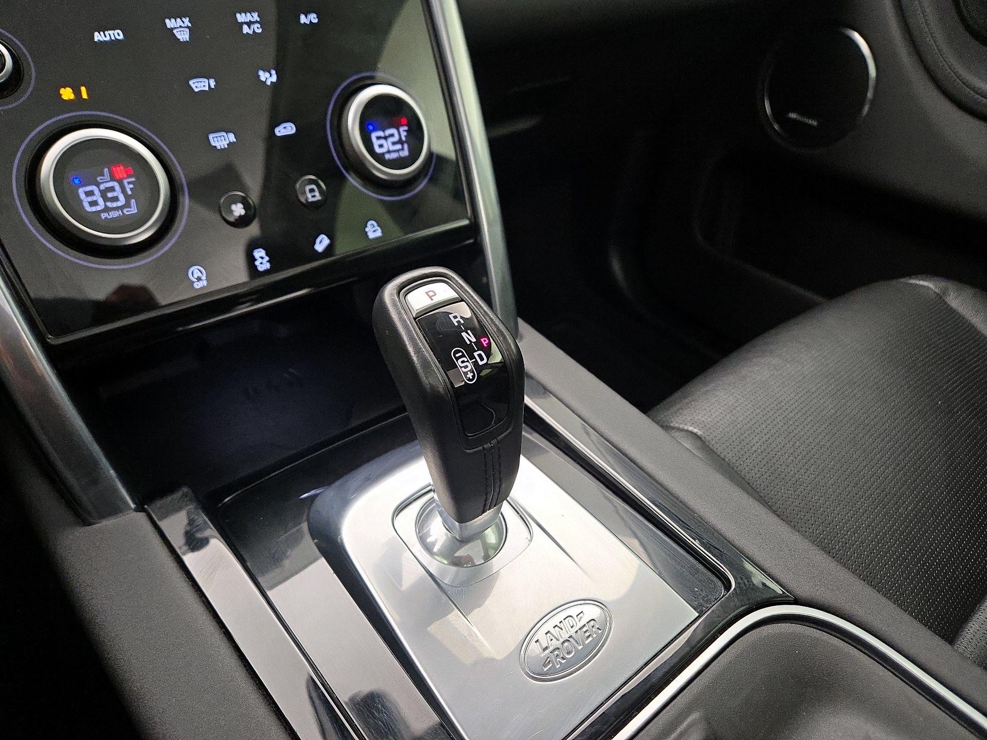 Thumbnail: 2020 Land Rover Discovery Sport - 17