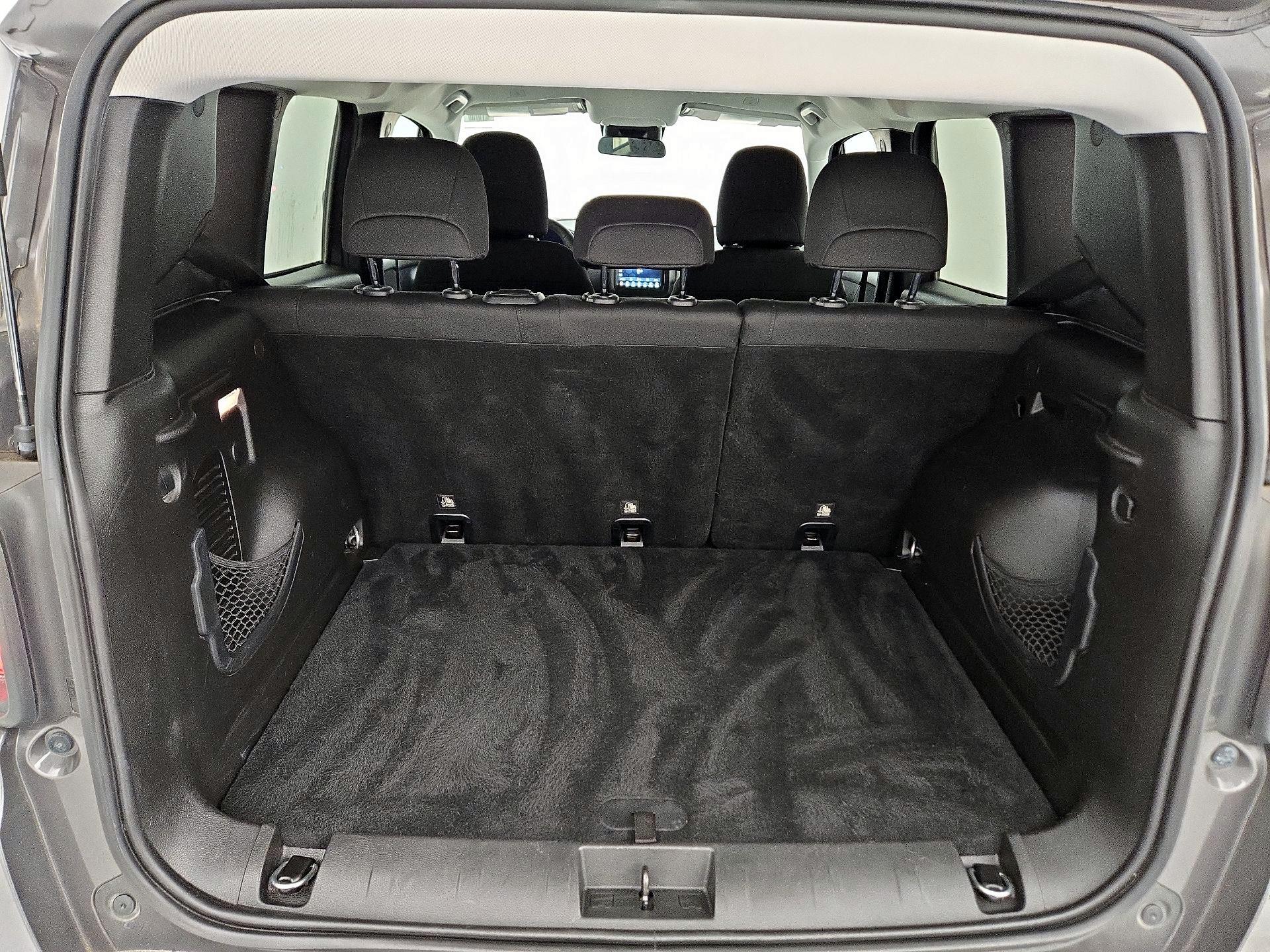 Thumbnail: 2018 Jeep Renegade - 20