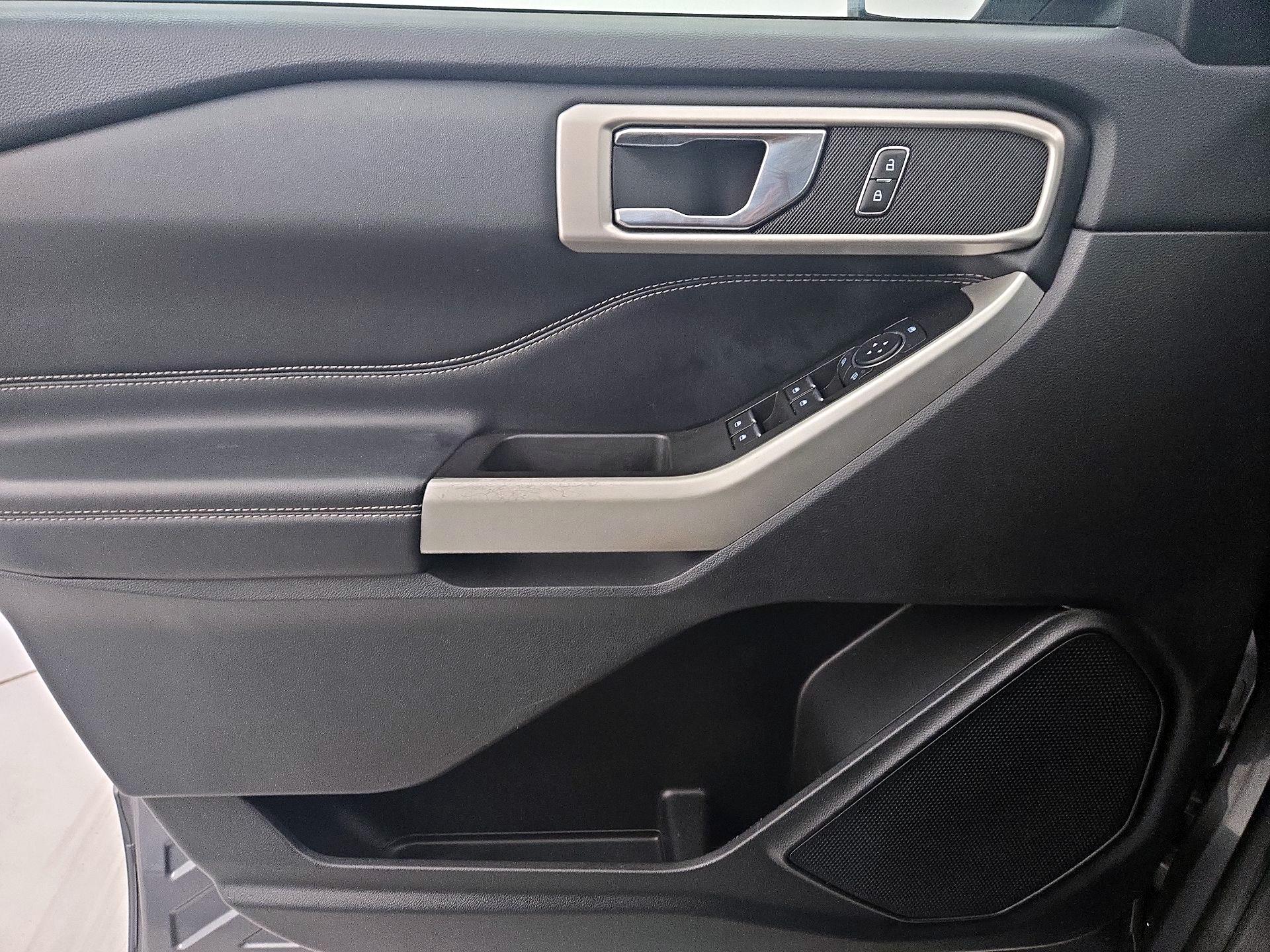 Thumbnail: 2022 Ford Explorer - 12