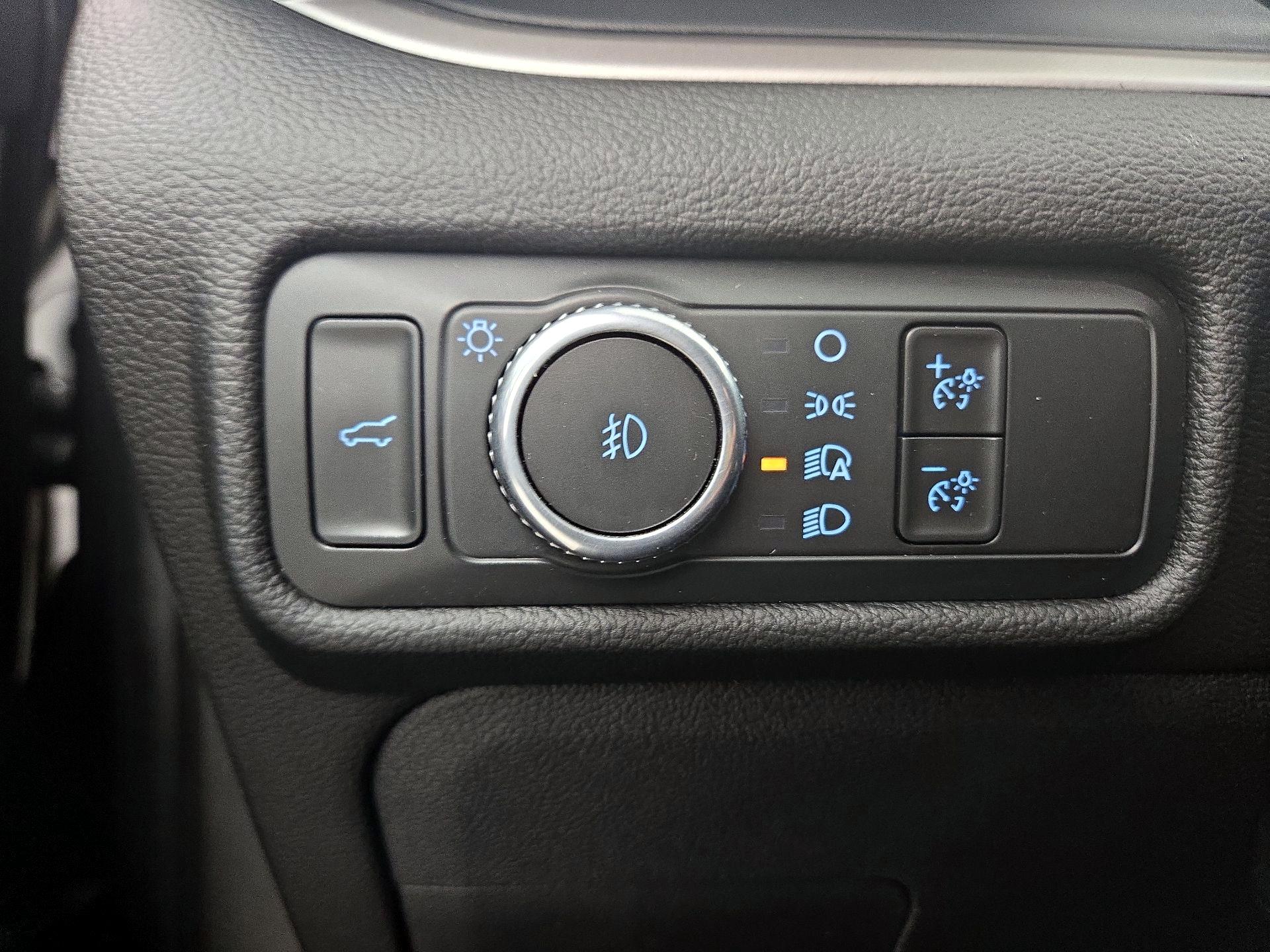 Thumbnail: 2022 Ford Explorer - 13