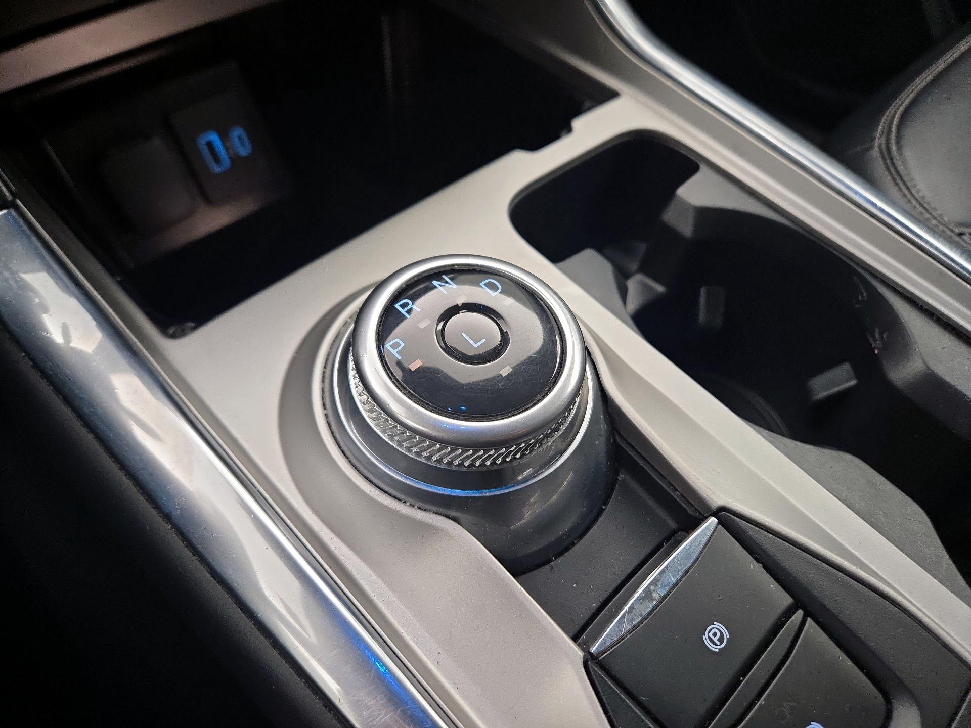 Thumbnail: 2022 Ford Explorer - 17