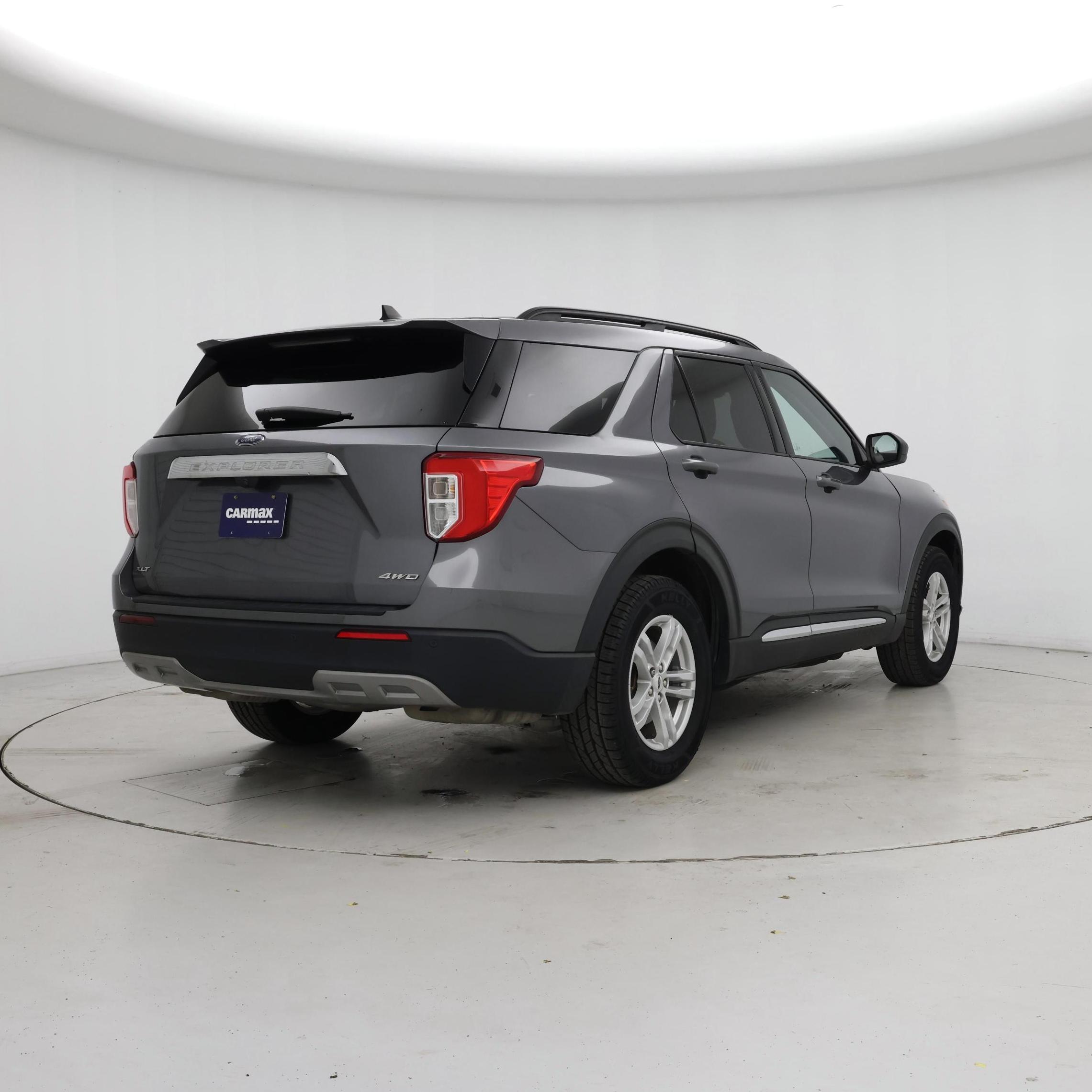 Thumbnail: 2022 Ford Explorer - 8