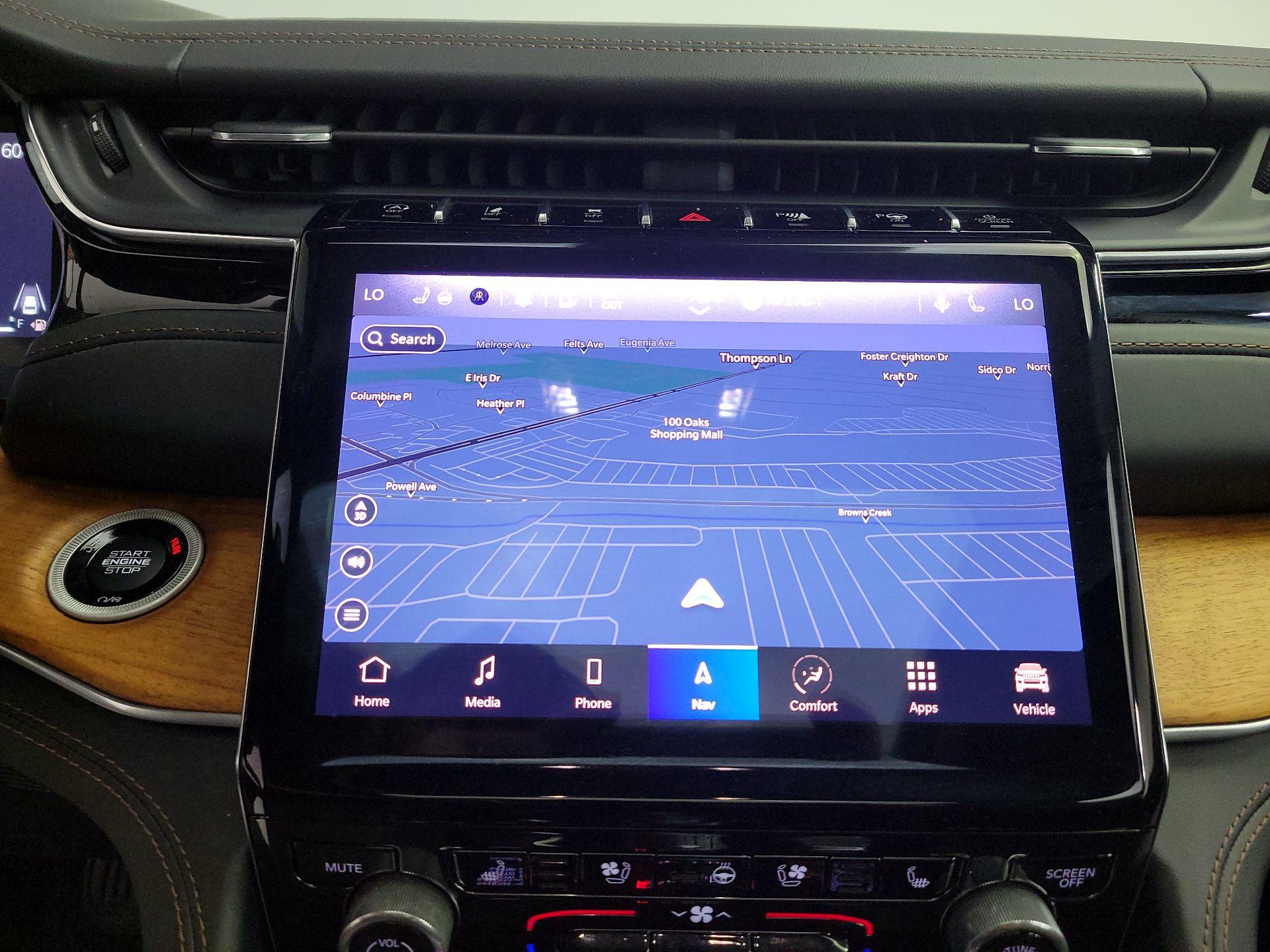 Thumbnail: 2022 Jeep Grand Cherokee - 14