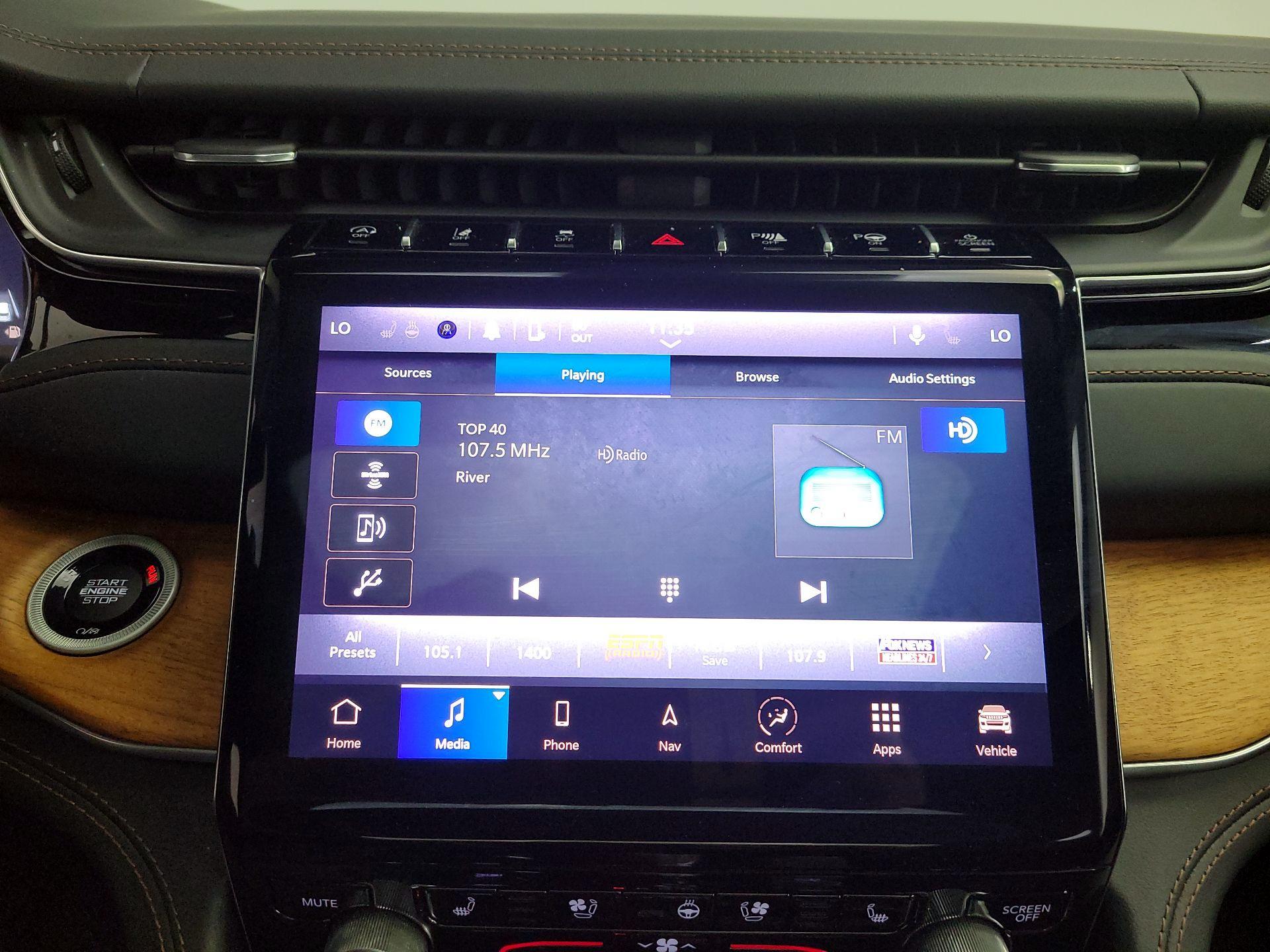 Thumbnail: 2022 Jeep Grand Cherokee - 16