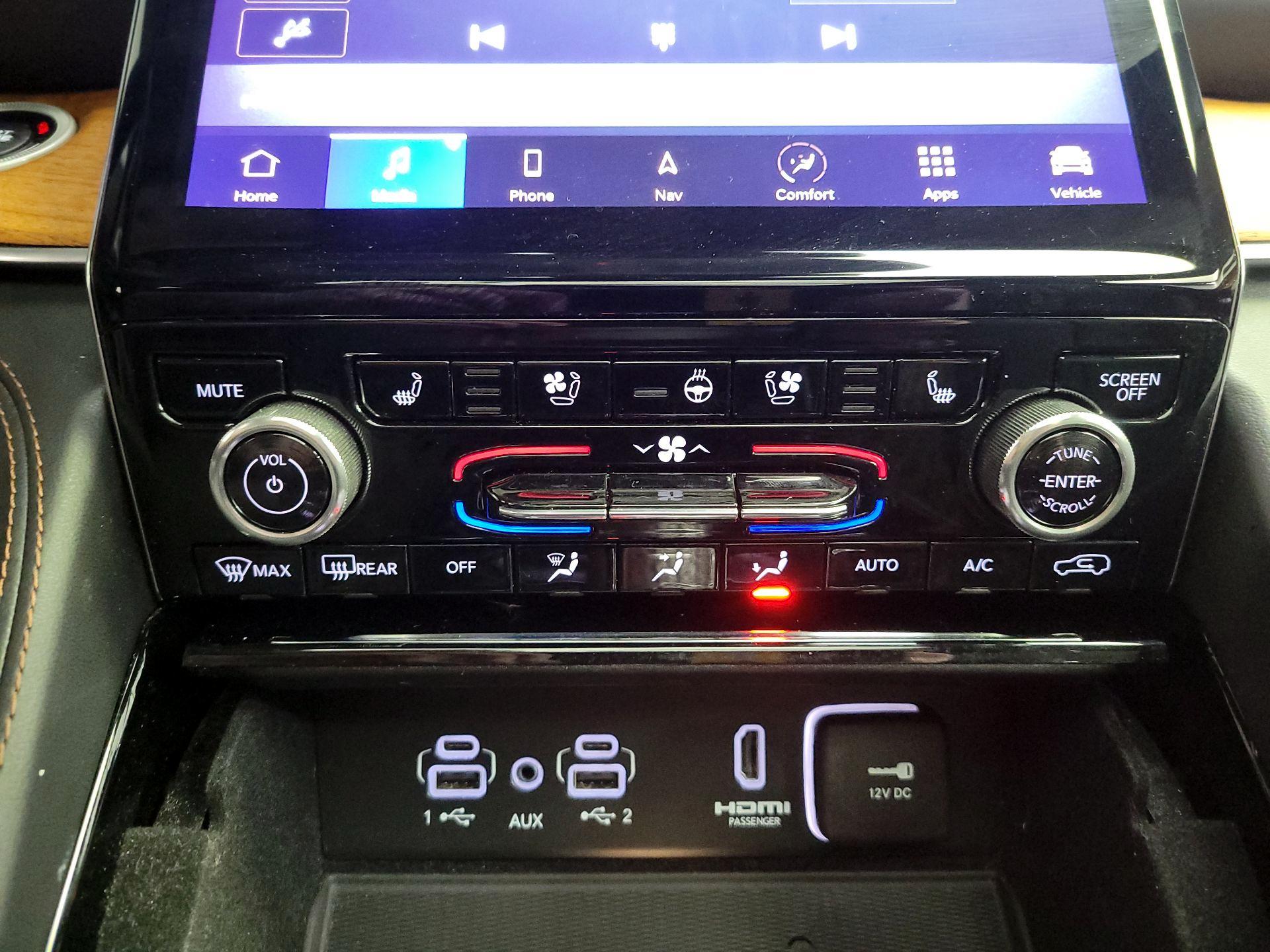 Thumbnail: 2022 Jeep Grand Cherokee - 17