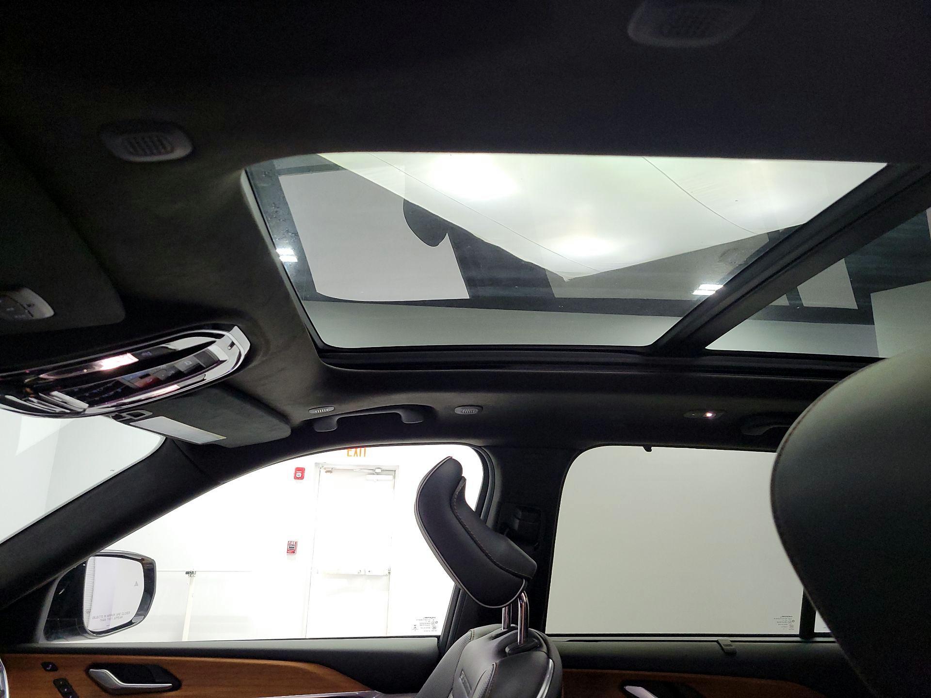 Thumbnail: 2022 Jeep Grand Cherokee - 20