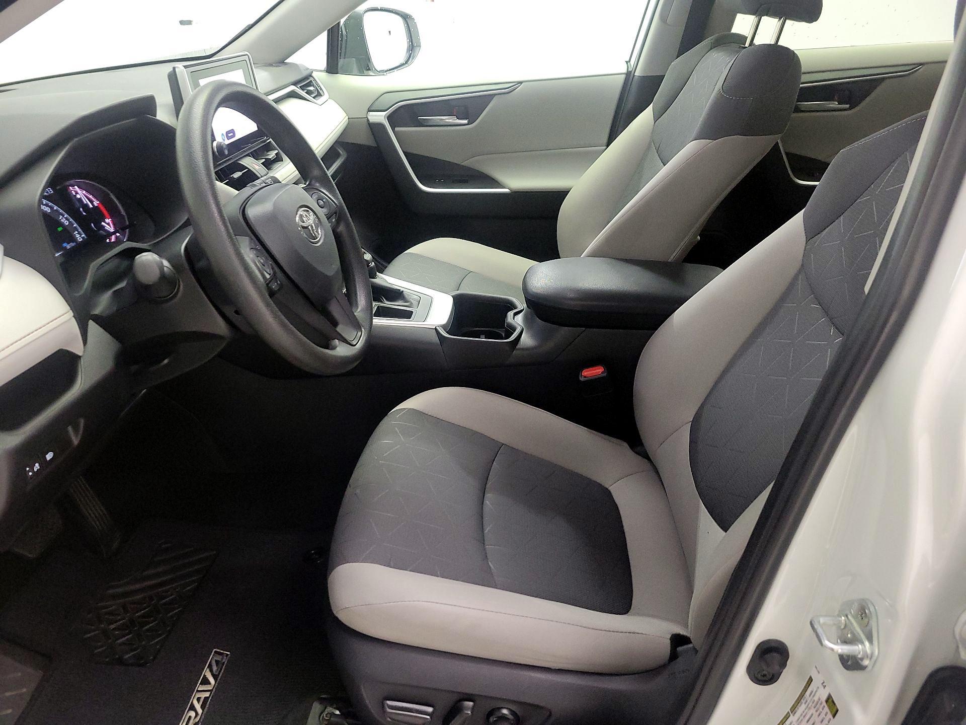 Thumbnail: 2024 Toyota RAV4 - 11