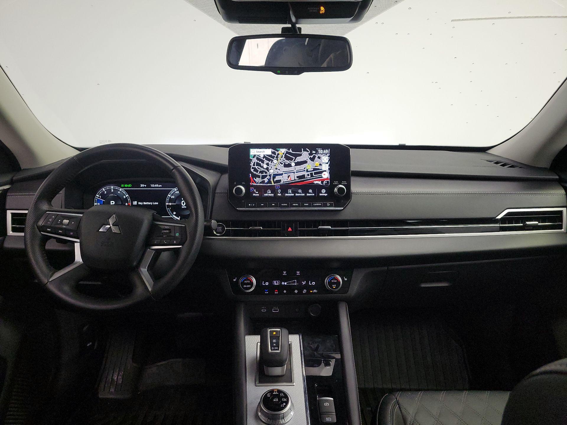 Thumbnail: 2024 Mitsubishi Outlander - 9