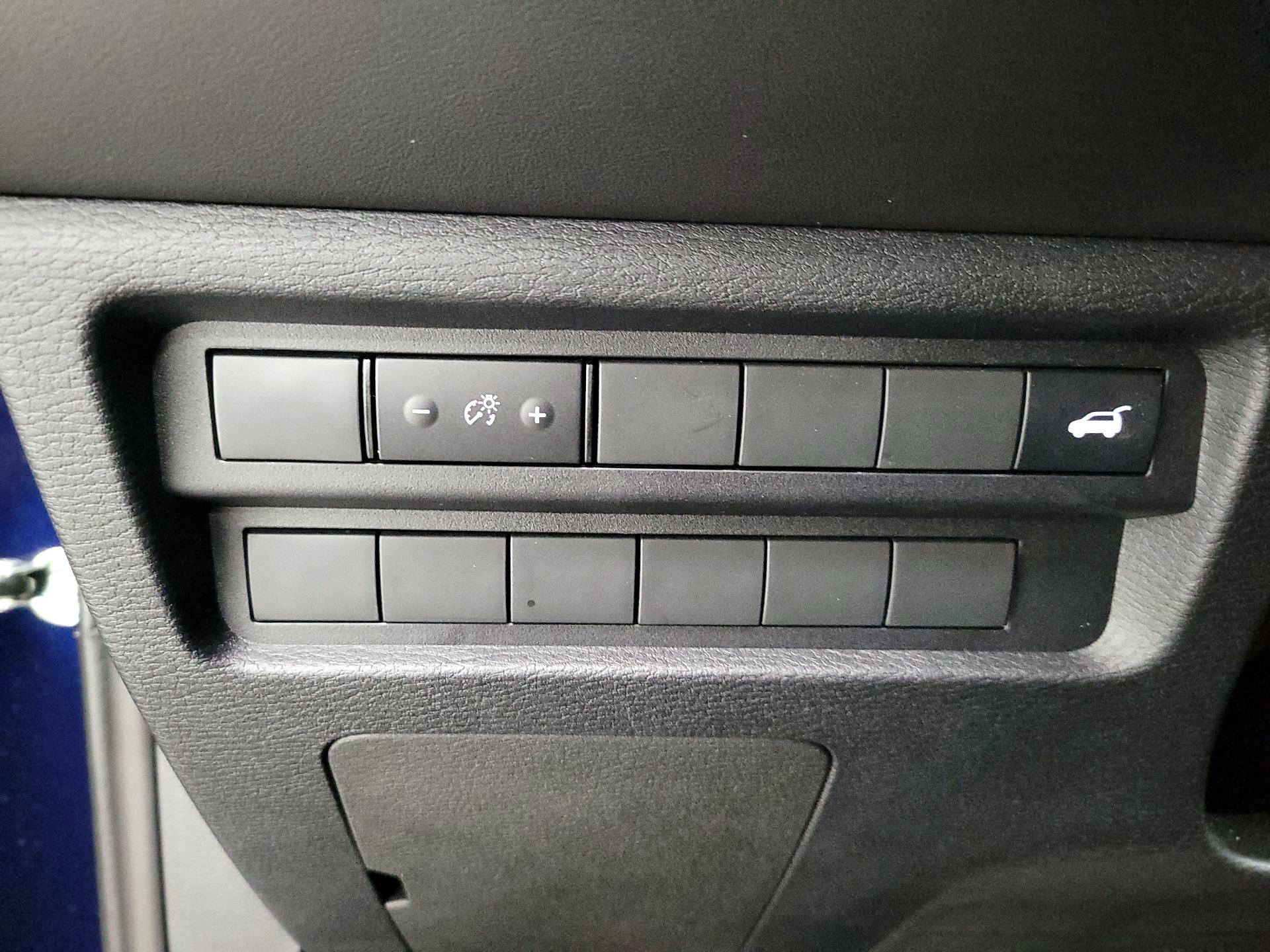 Thumbnail: 2024 Mitsubishi Outlander - 13