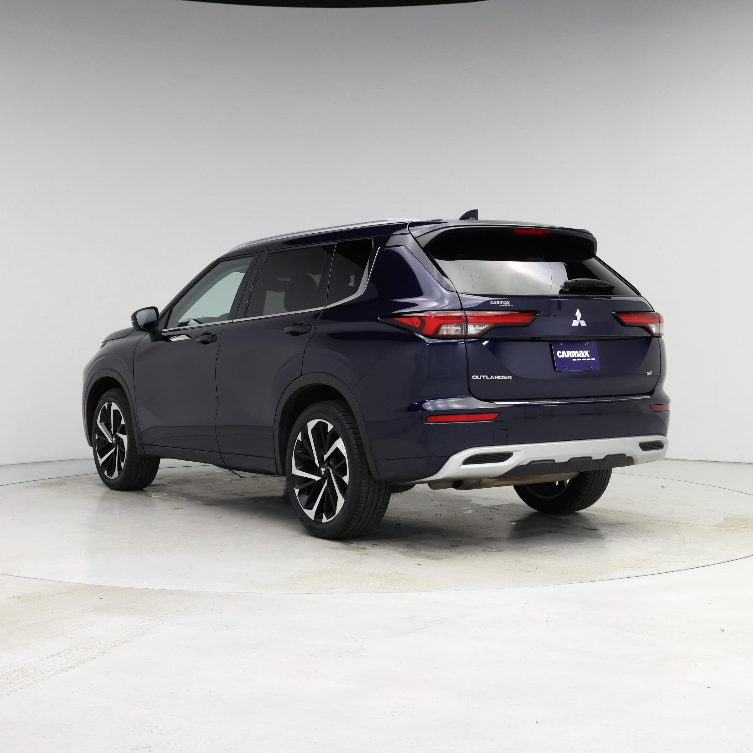 Thumbnail: 2024 Mitsubishi Outlander - 2