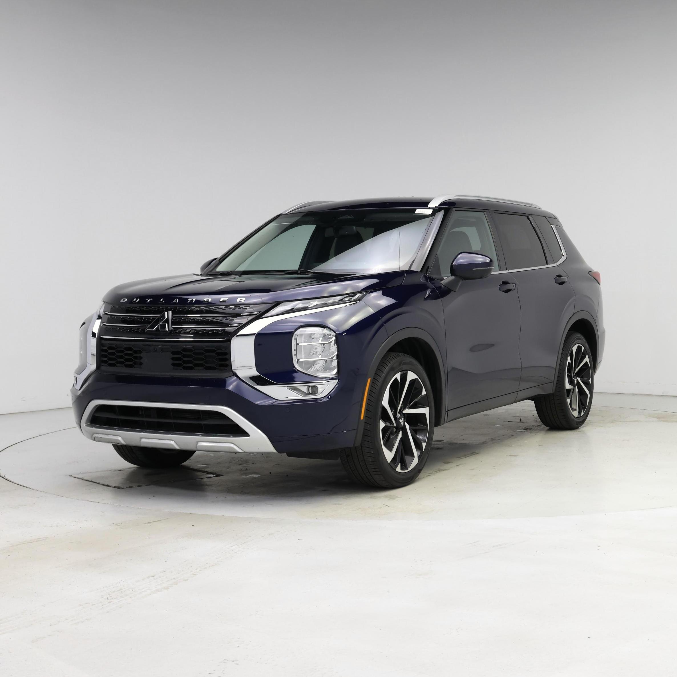 Thumbnail: 2024 Mitsubishi Outlander - 4