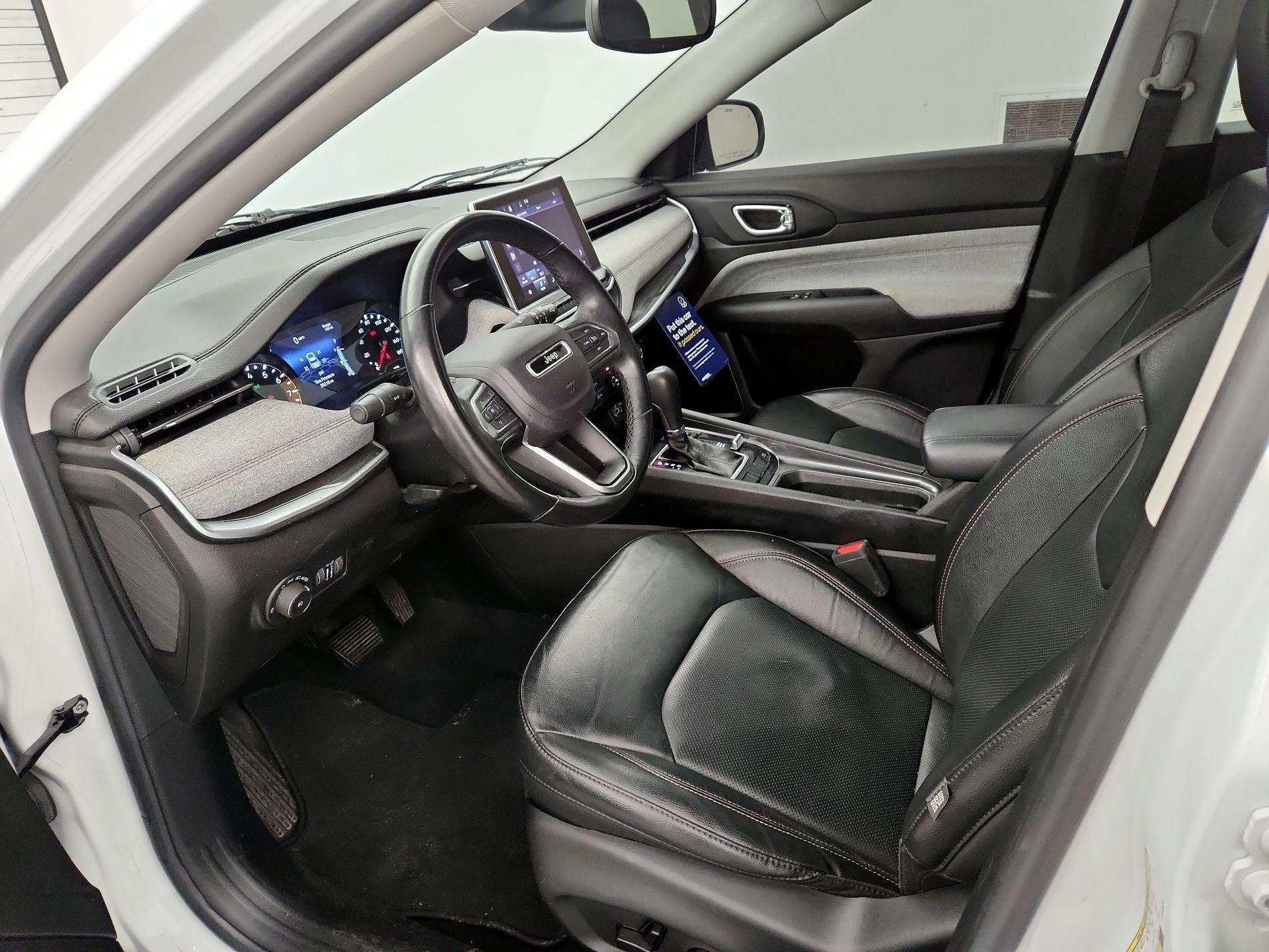 Thumbnail: 2022 Jeep Compass - 11