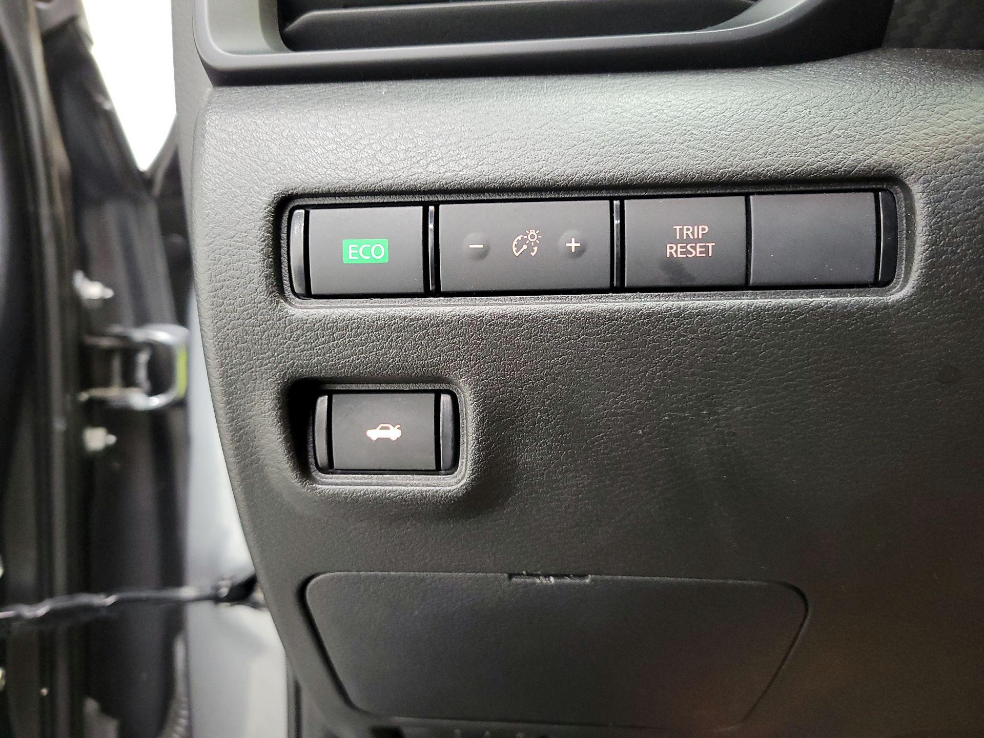 Thumbnail: 2022 Nissan Sentra - 13