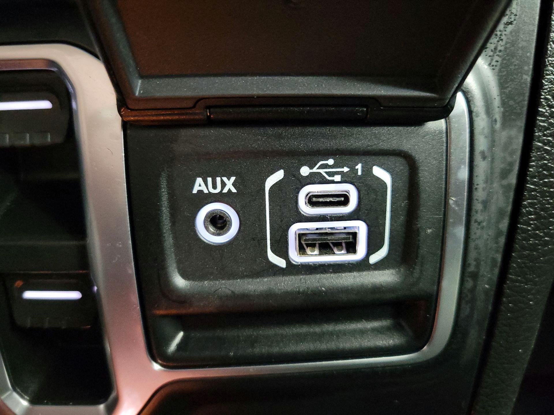 Thumbnail: 2023 Jeep Wrangler - 19