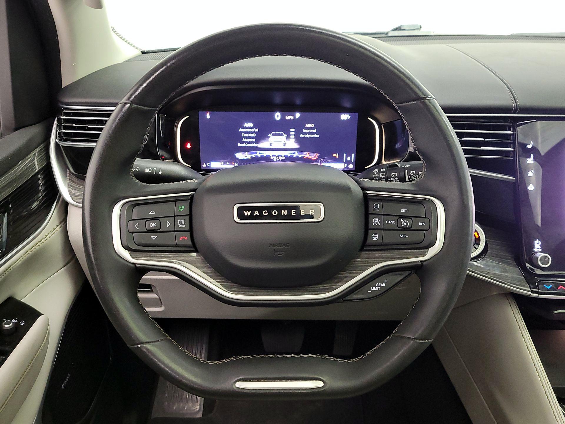 Thumbnail: 2022 Jeep Wagoneer - 10