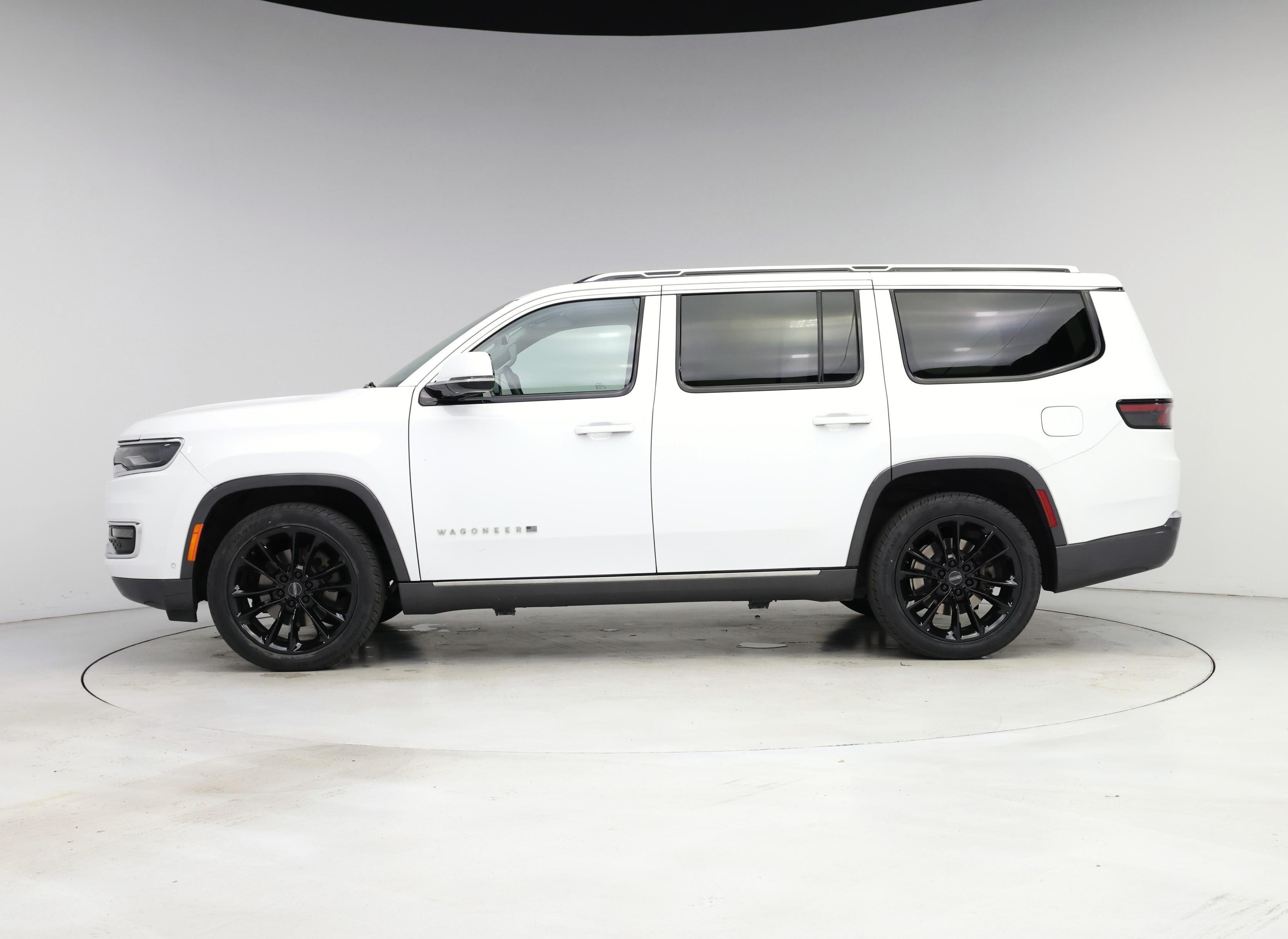 Thumbnail: 2022 Jeep Wagoneer - 3