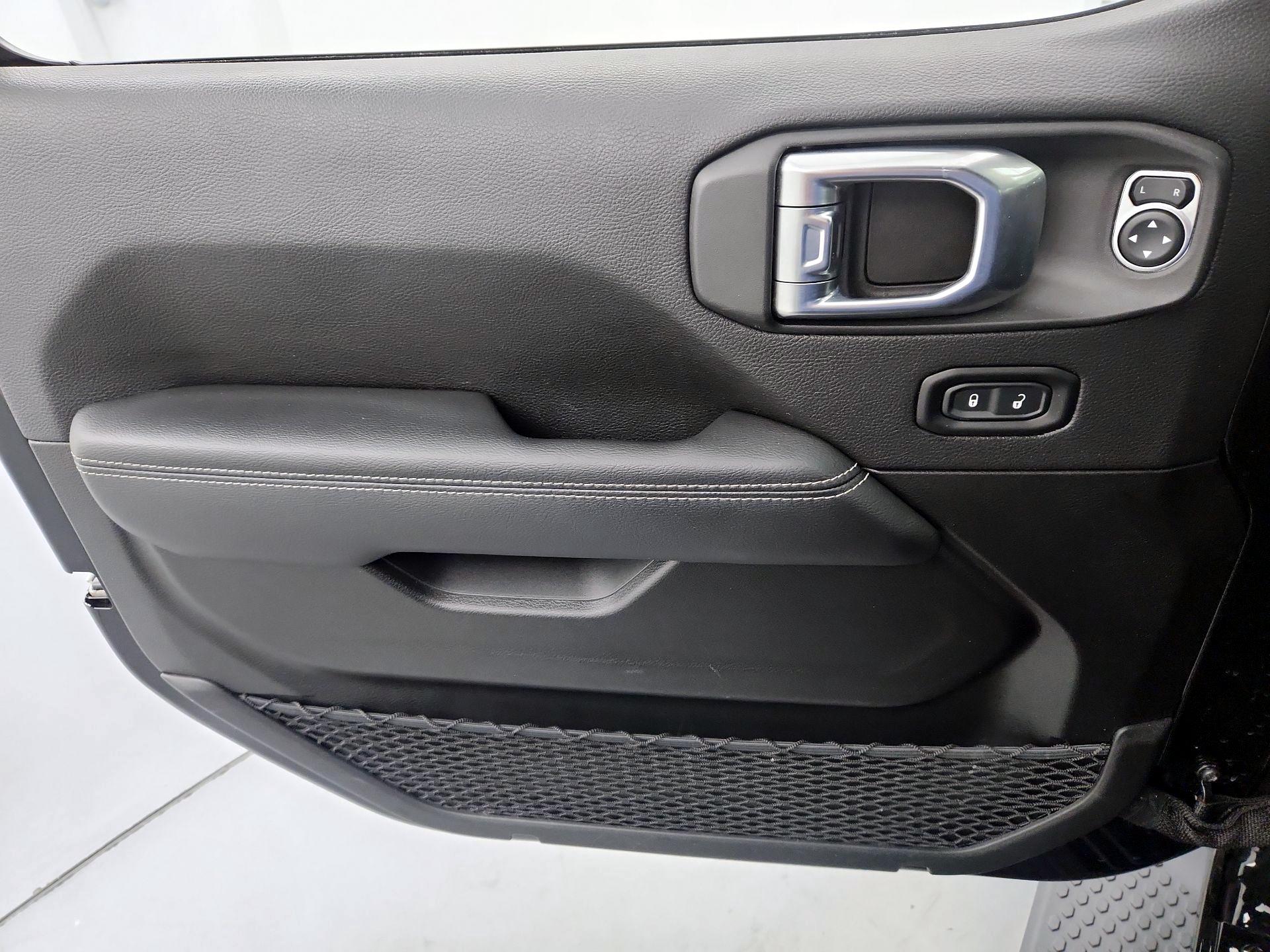 Thumbnail: 2022 Jeep Wrangler - 12