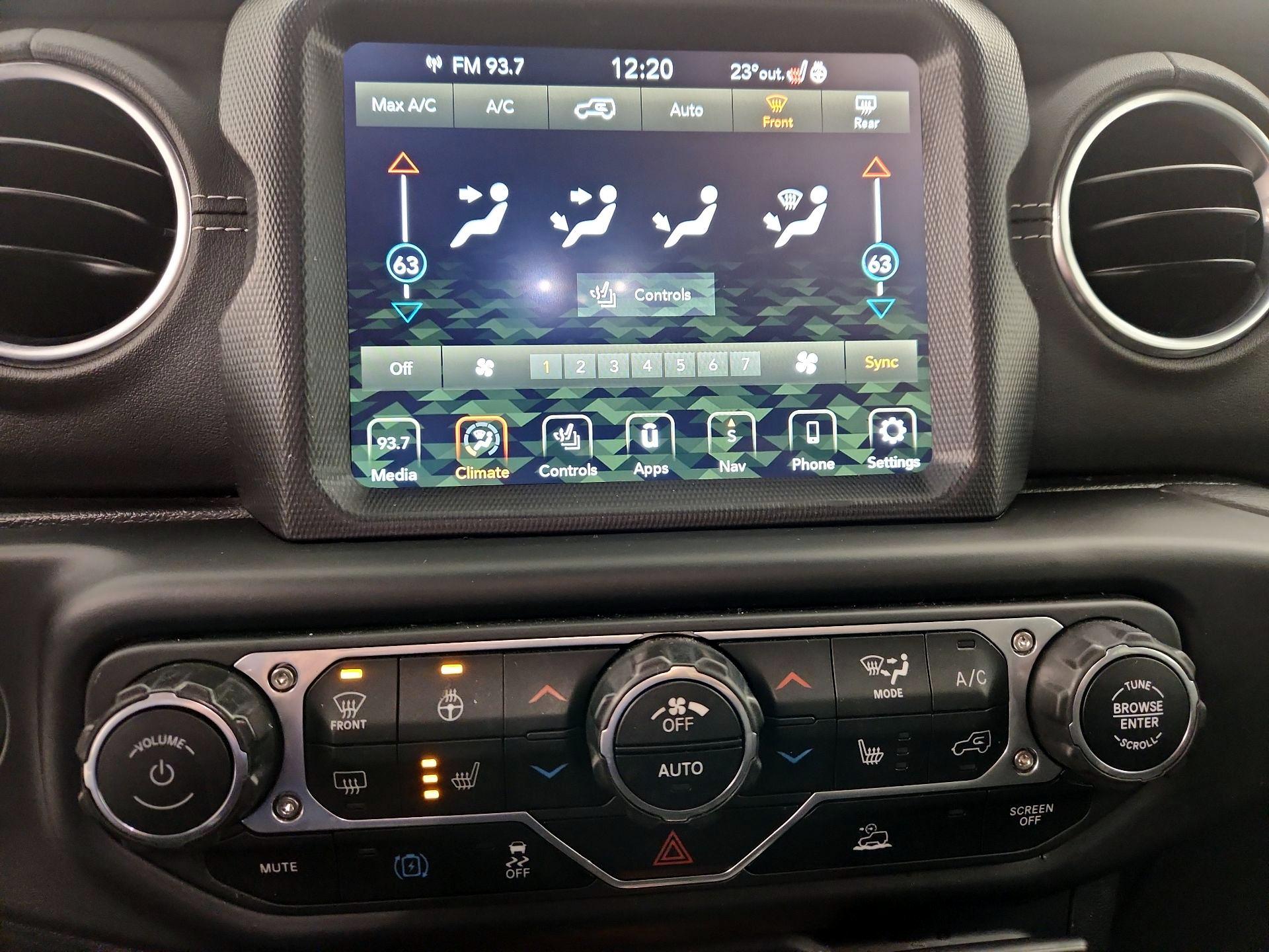 Thumbnail: 2022 Jeep Wrangler - 16