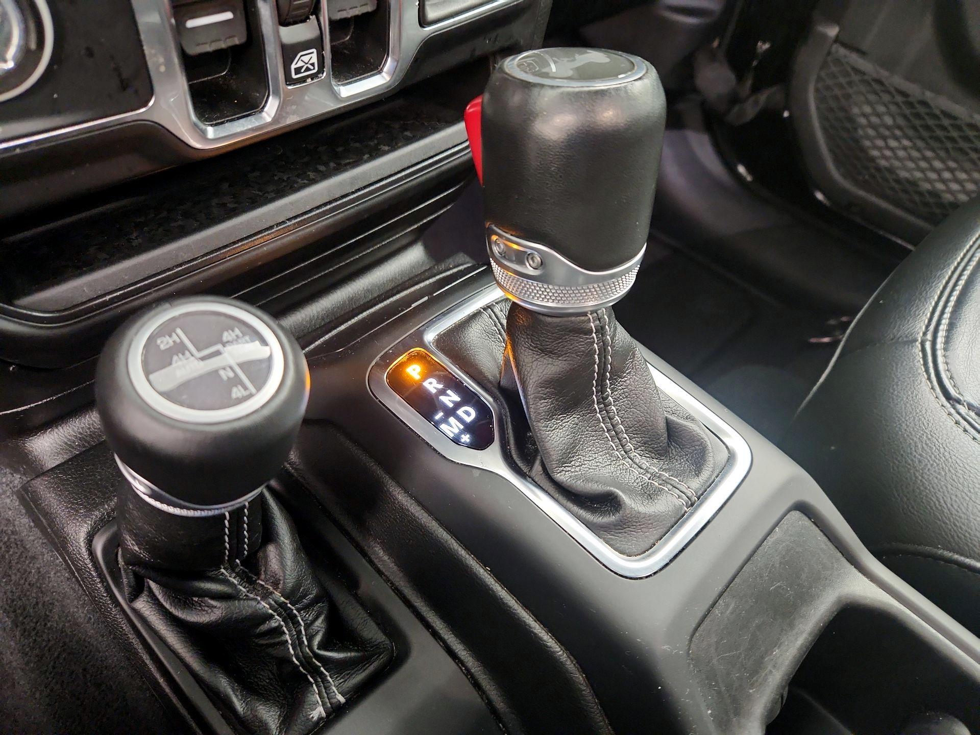 Thumbnail: 2022 Jeep Wrangler - 17