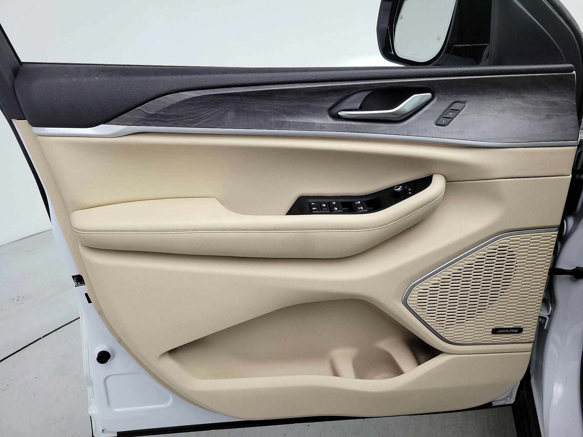 Thumbnail: 2022 Jeep Grand Cherokee - 12