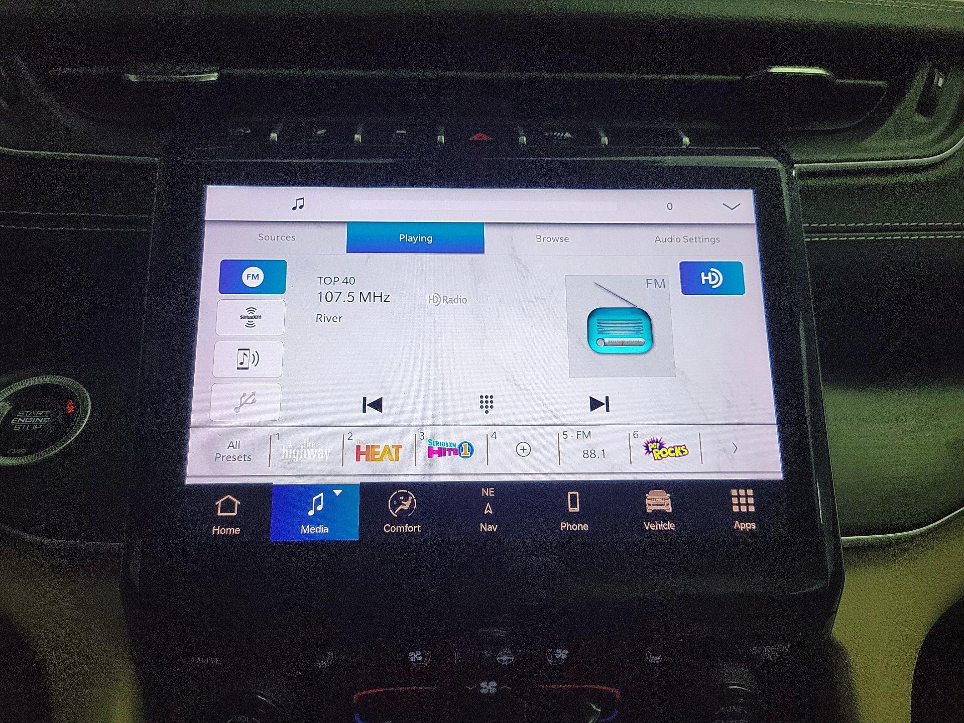 Thumbnail: 2022 Jeep Grand Cherokee - 16