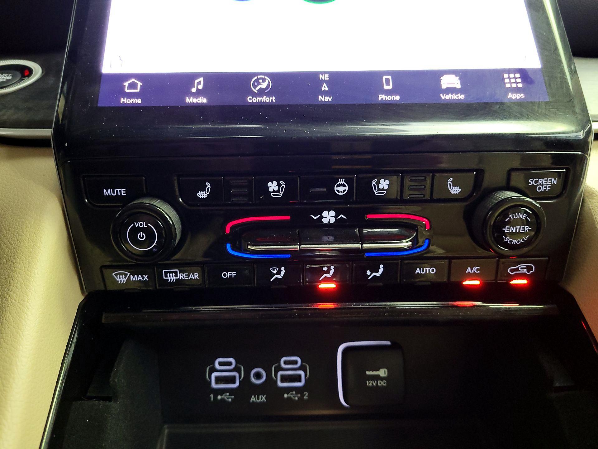 Thumbnail: 2022 Jeep Grand Cherokee - 17