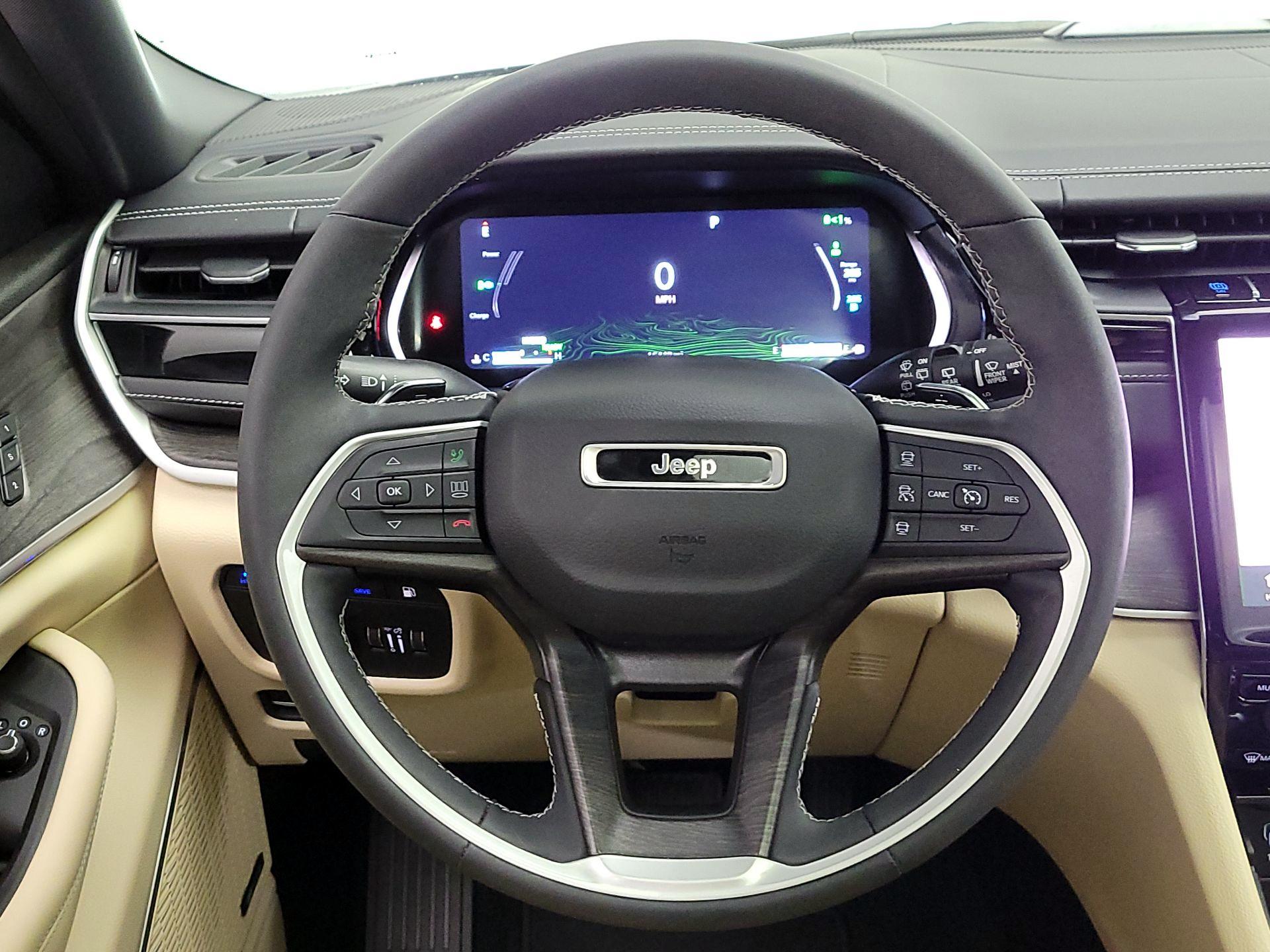 Thumbnail: 2022 Jeep Grand Cherokee - 10