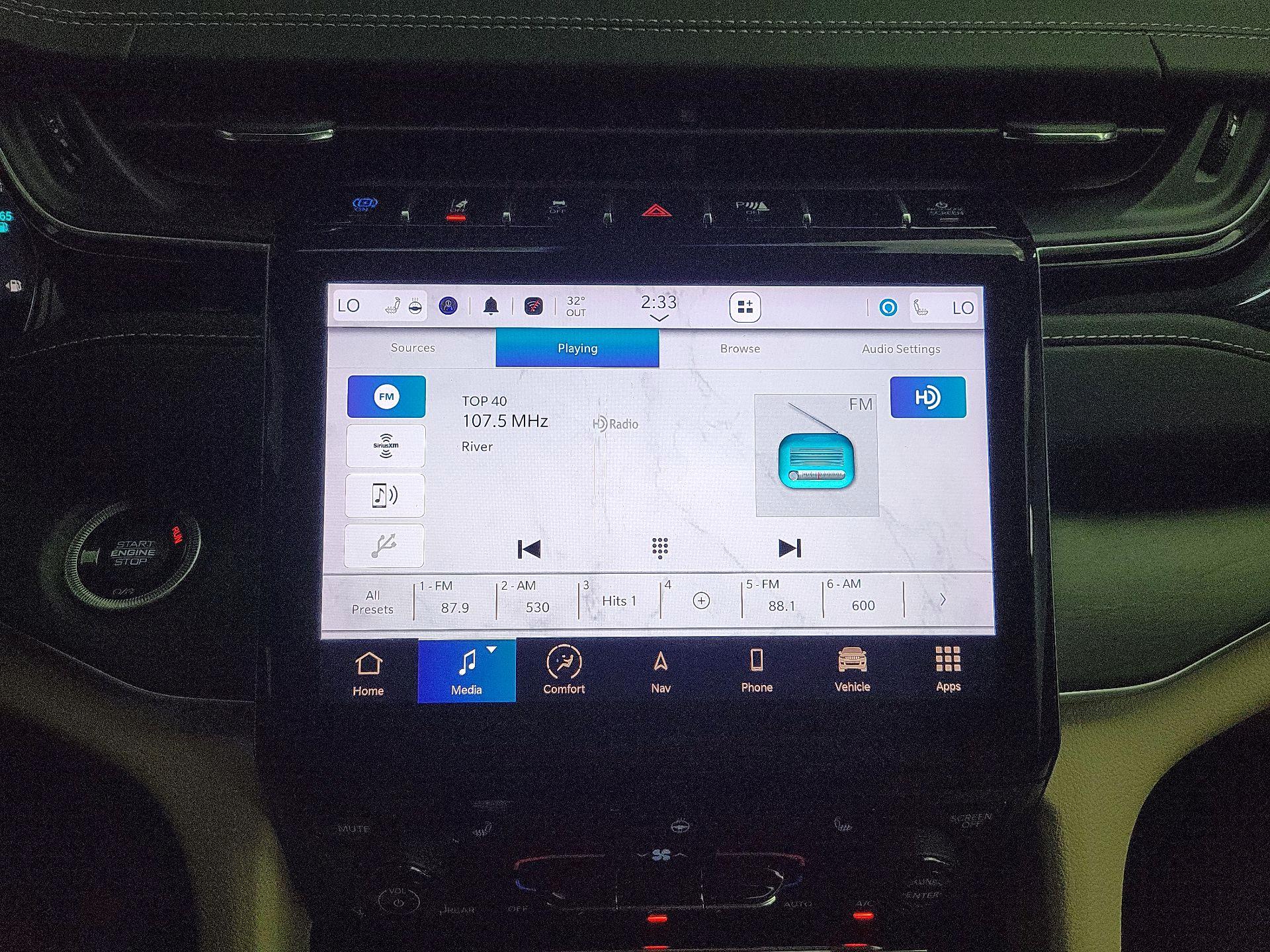 Thumbnail: 2022 Jeep Grand Cherokee - 16