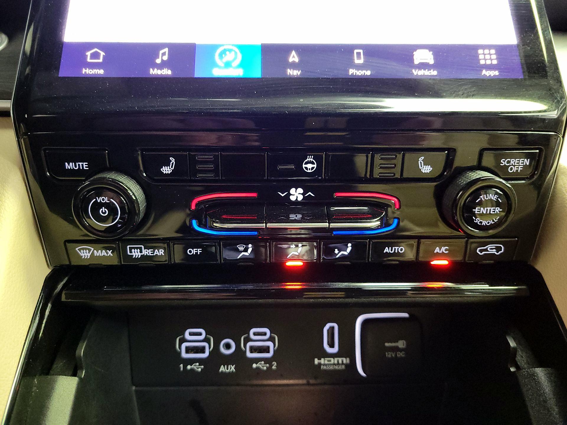 Thumbnail: 2022 Jeep Grand Cherokee - 17